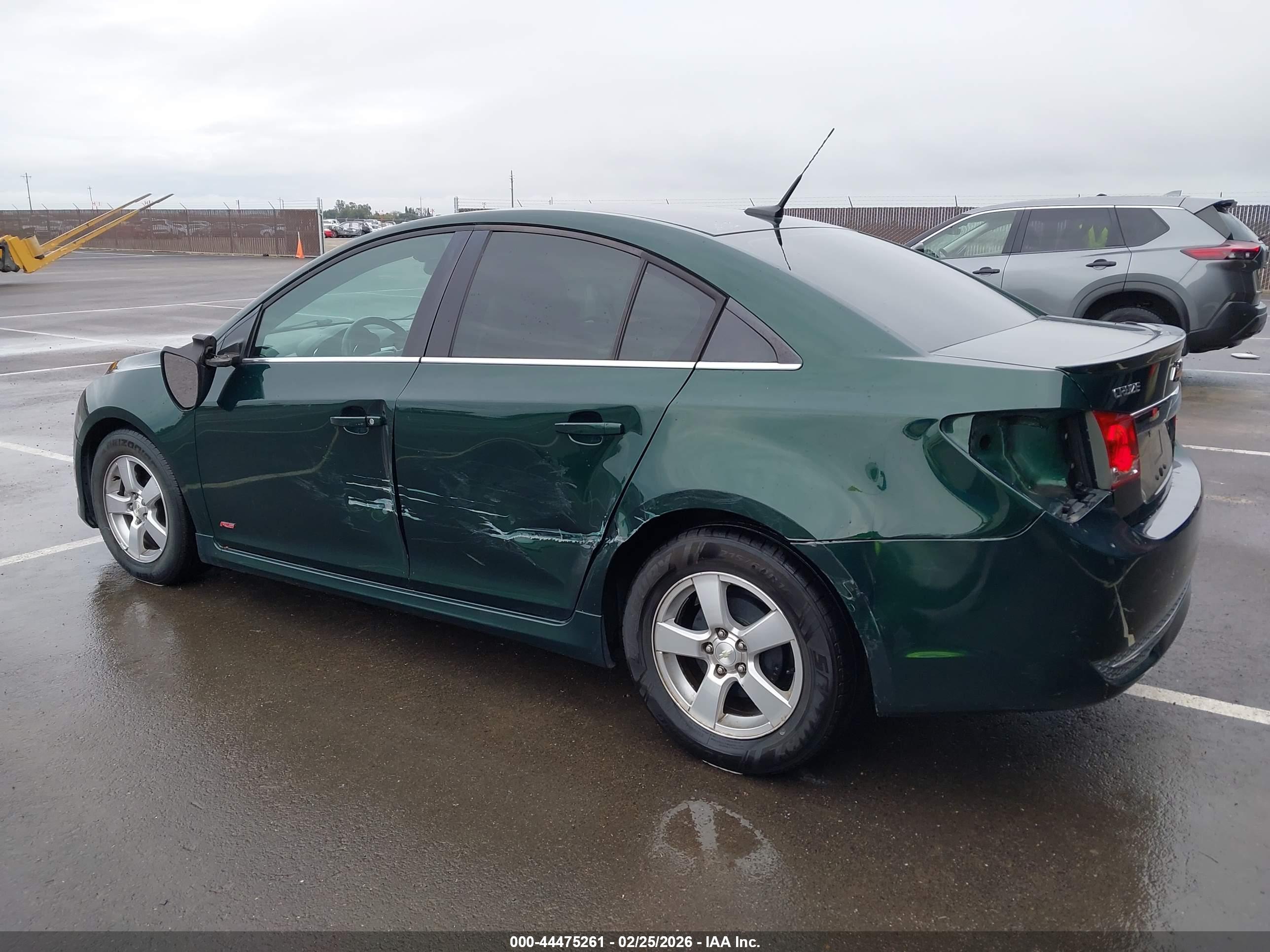CHEVROLET CRUZE image 6