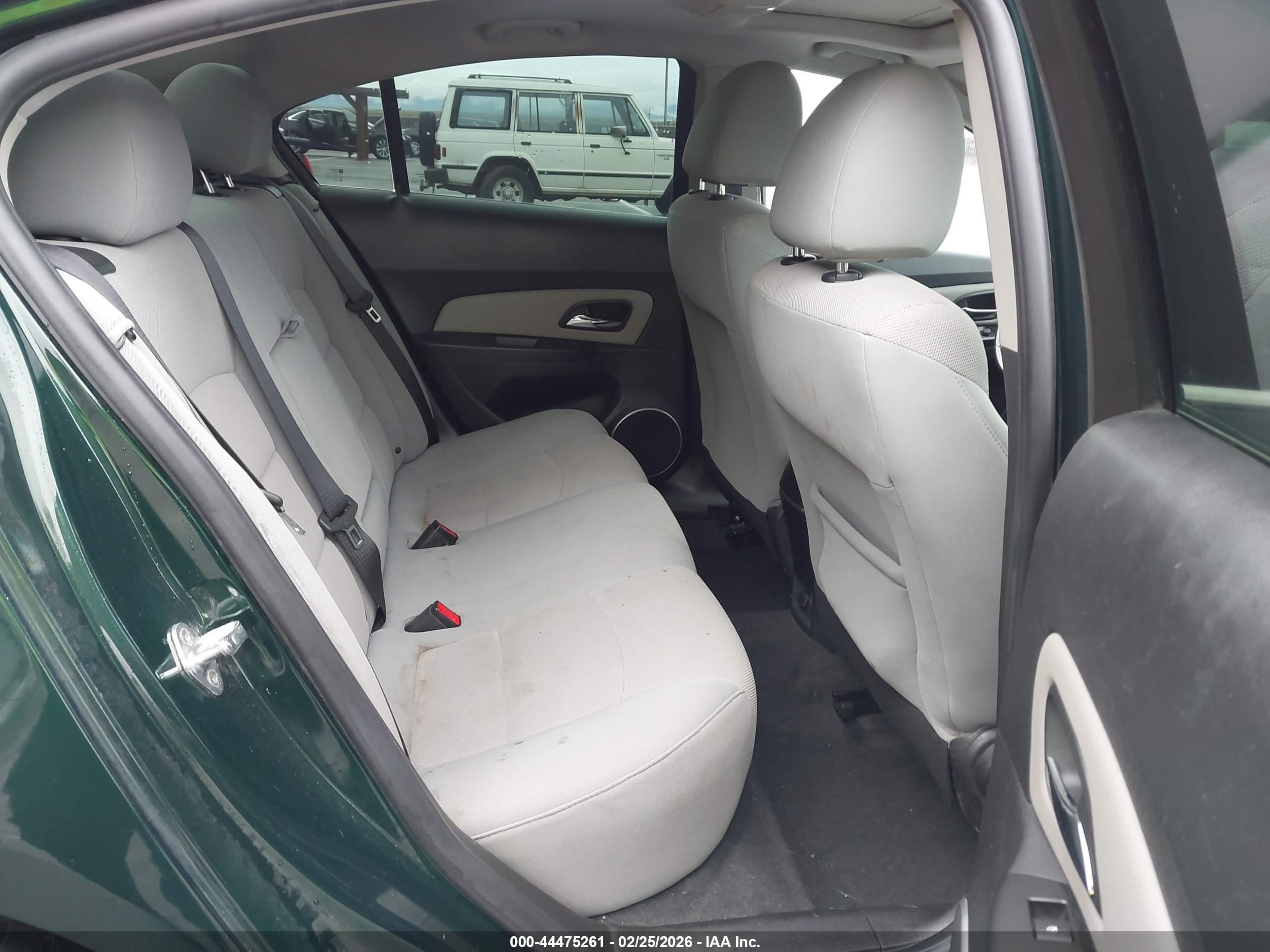 CHEVROLET CRUZE image 8