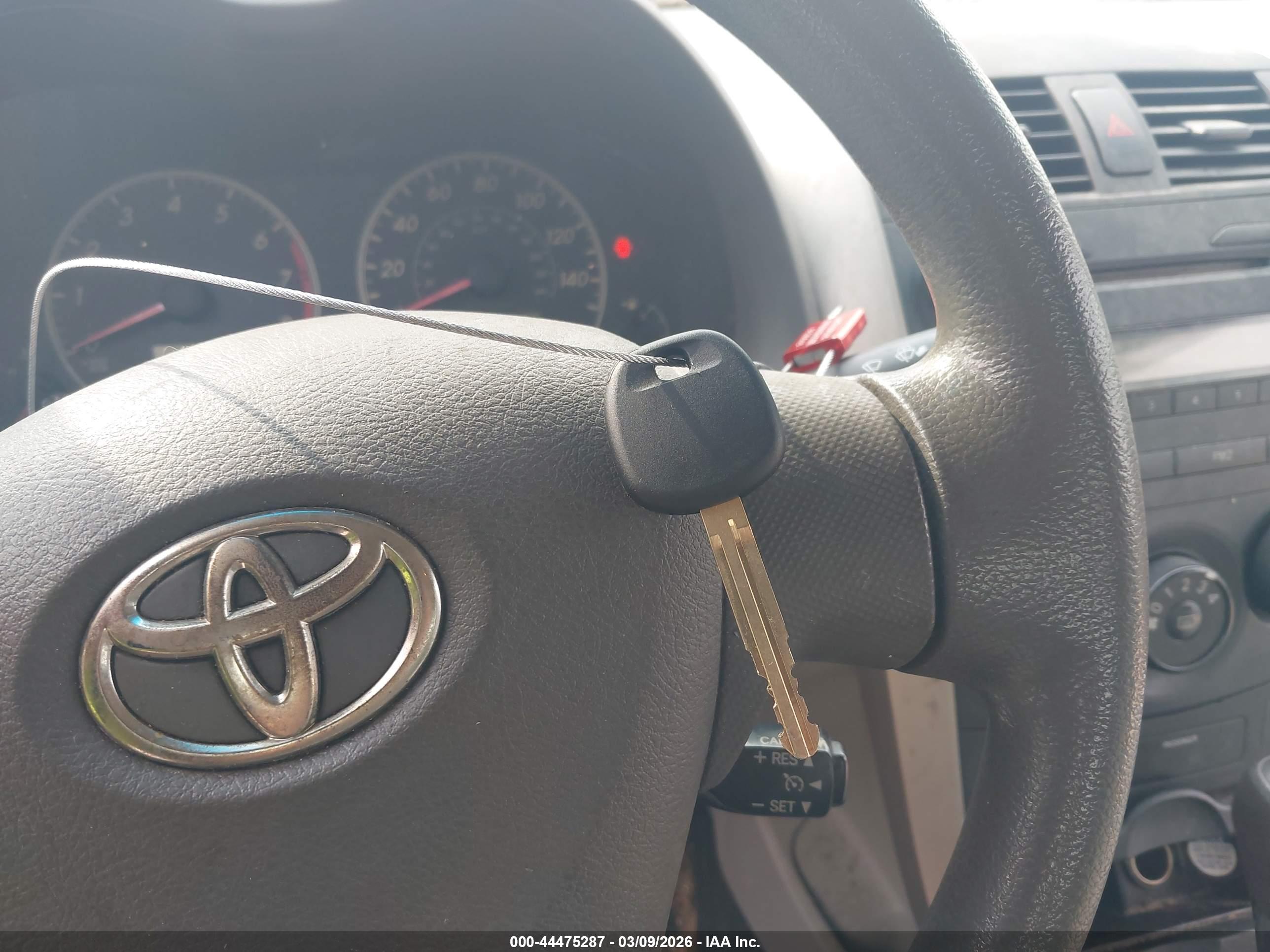 TOYOTA COROLLA image 11