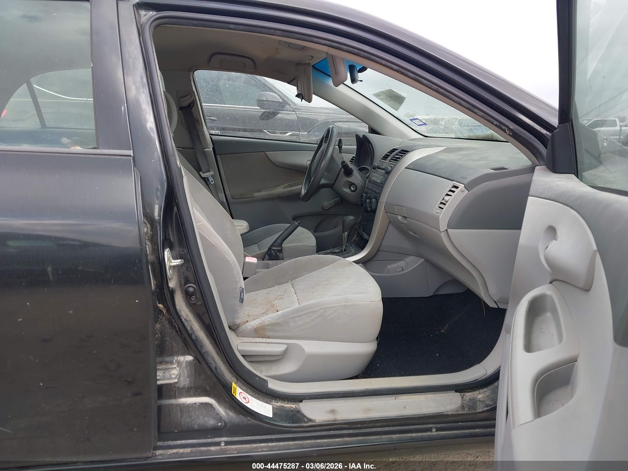 TOYOTA COROLLA image 5