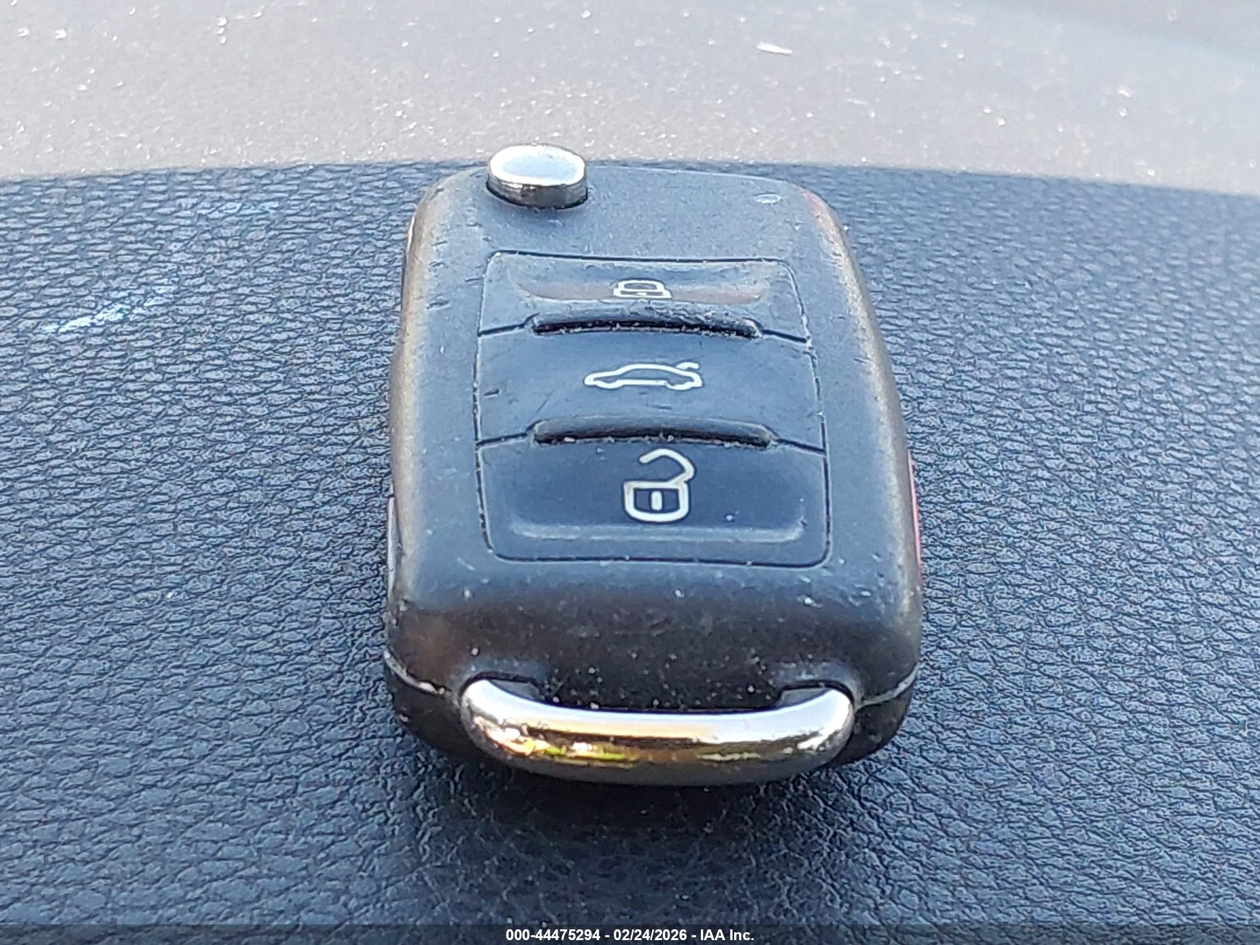 VOLKSWAGEN PASSAT image 11