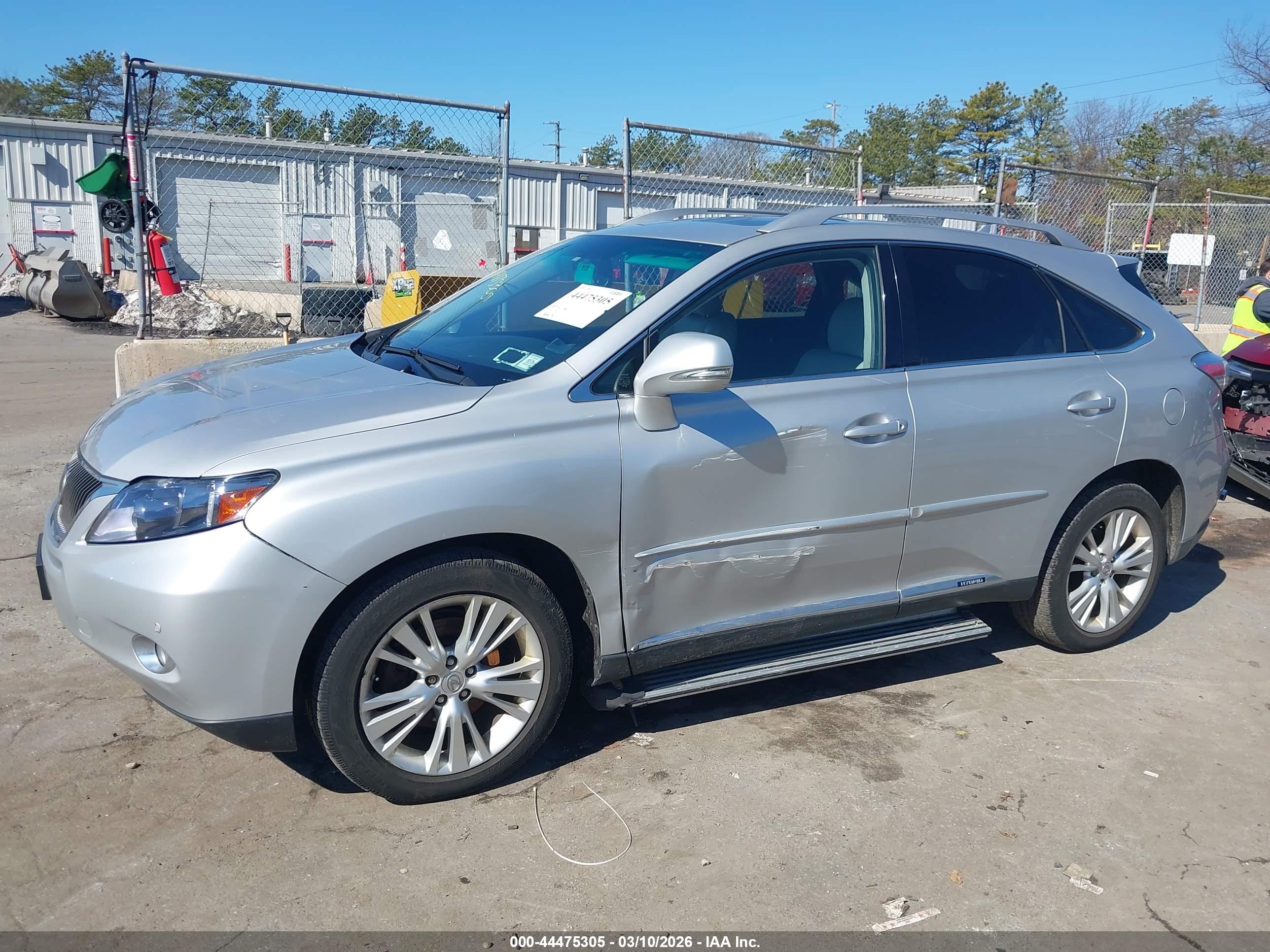 LEXUS RX image 6