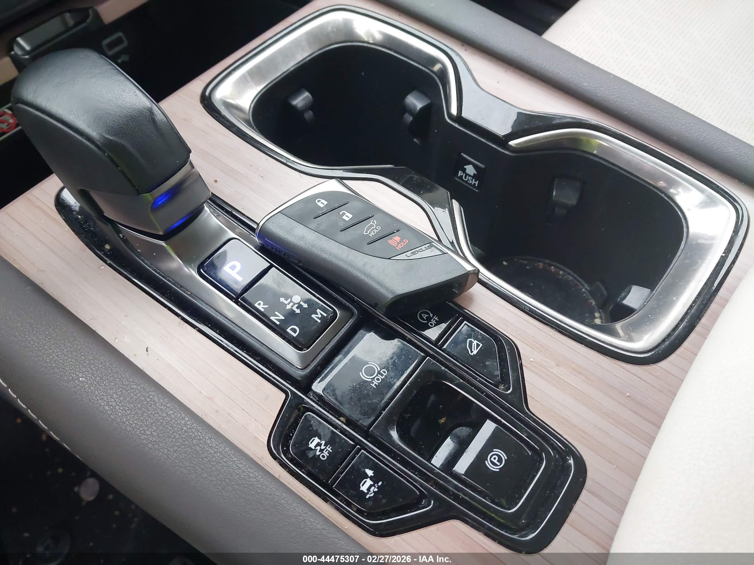 LEXUS RX image 11