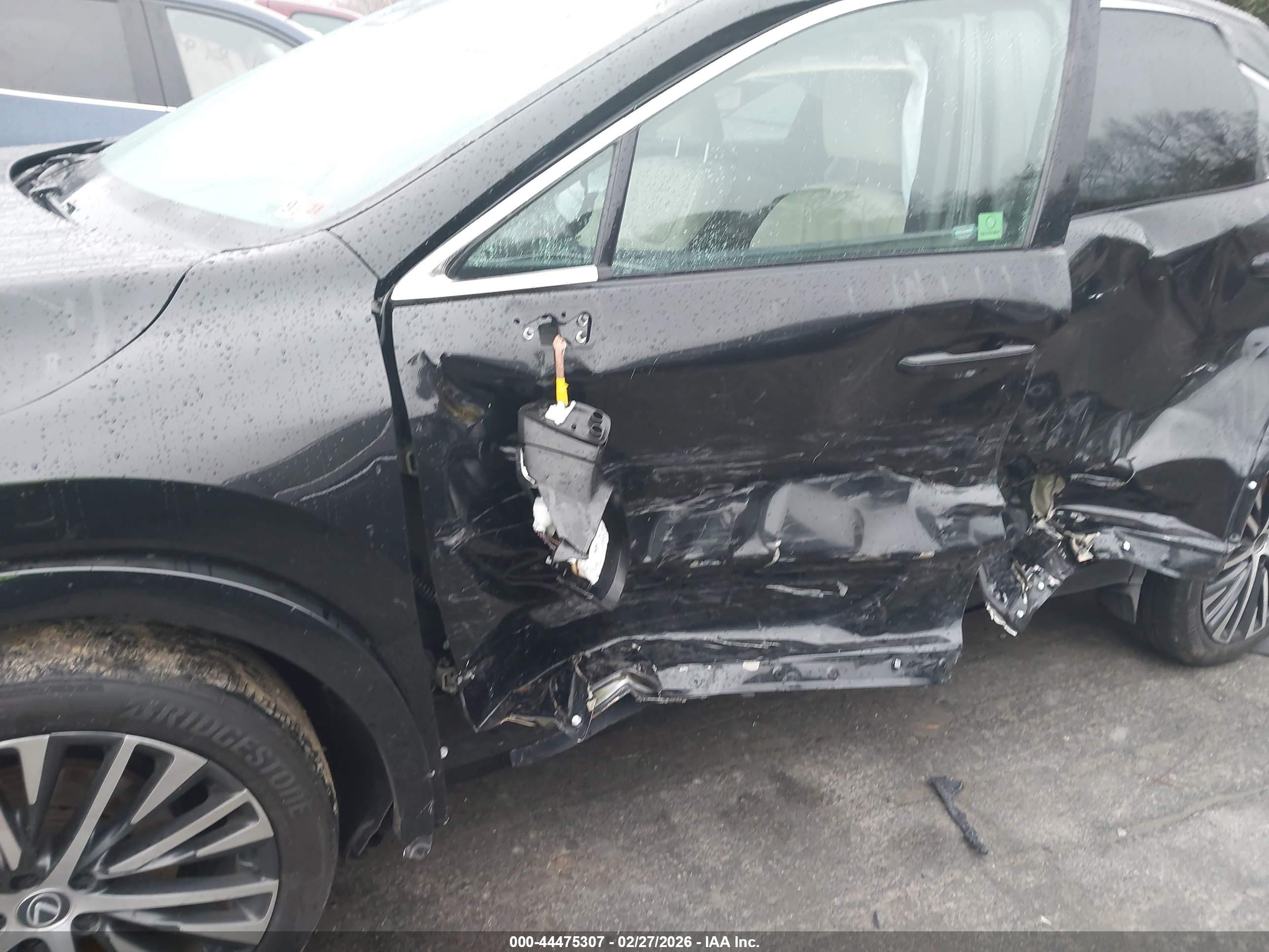 LEXUS RX image 6