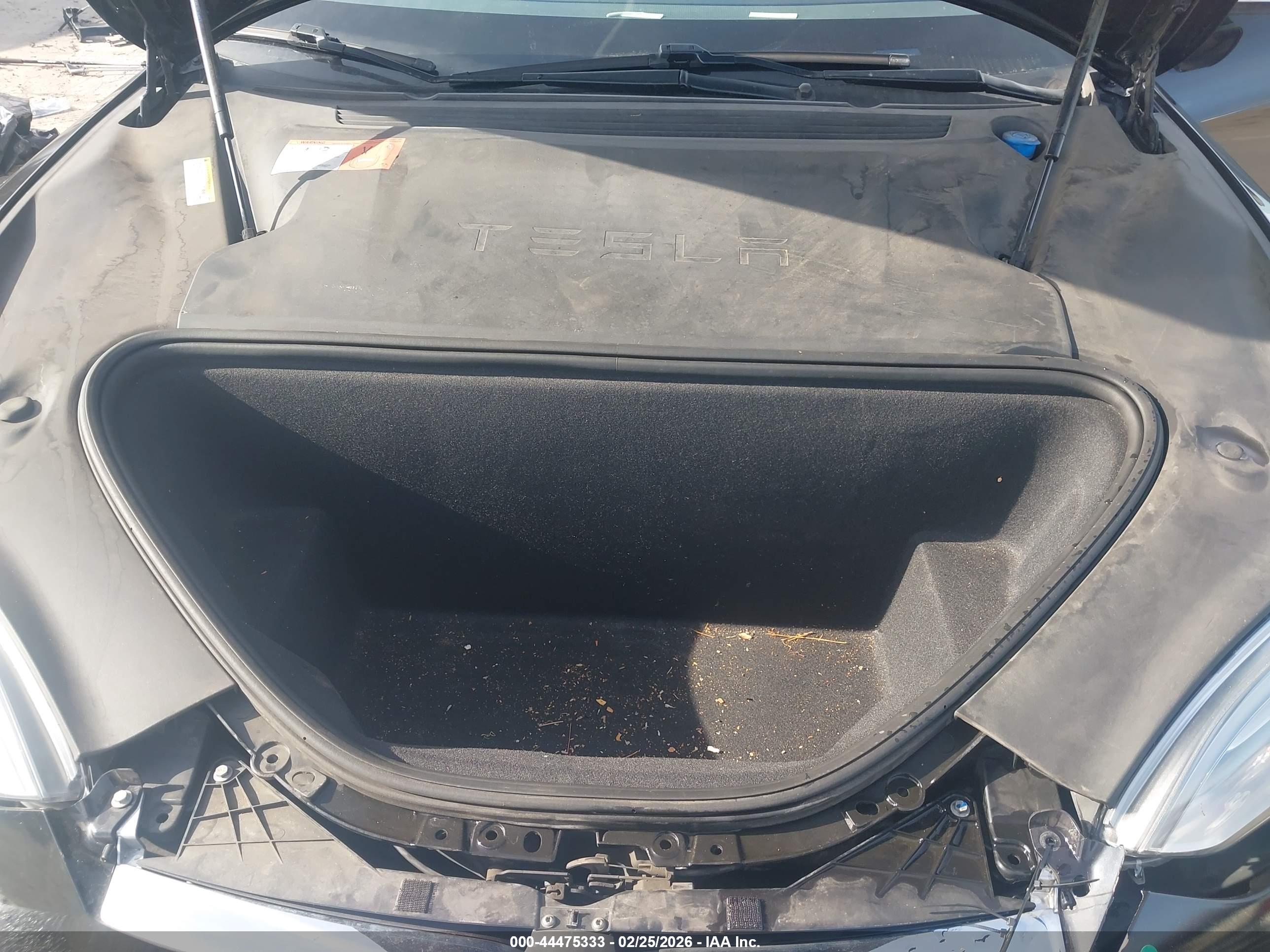 TESLA MODEL image 10
