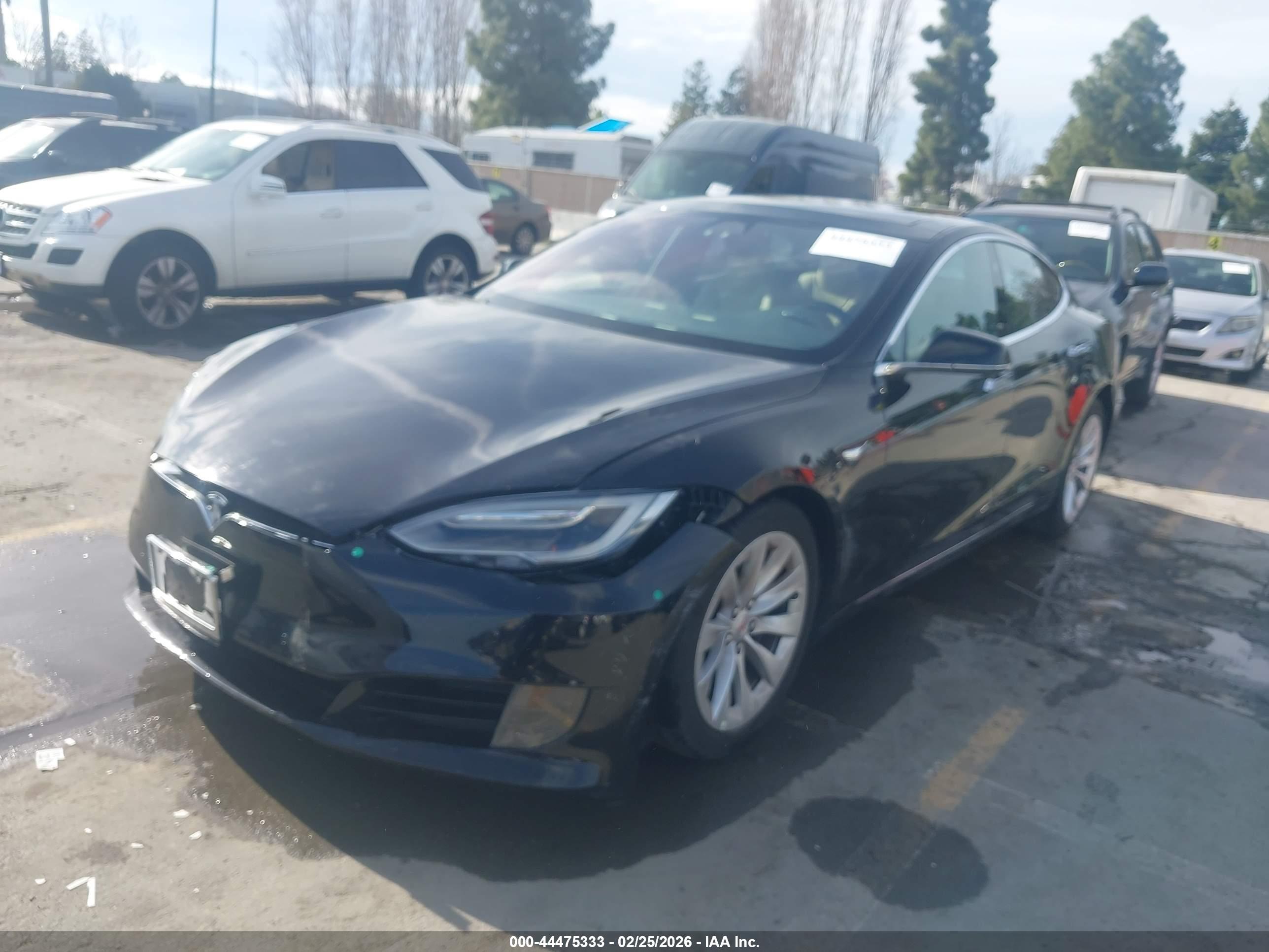 TESLA MODEL image 2