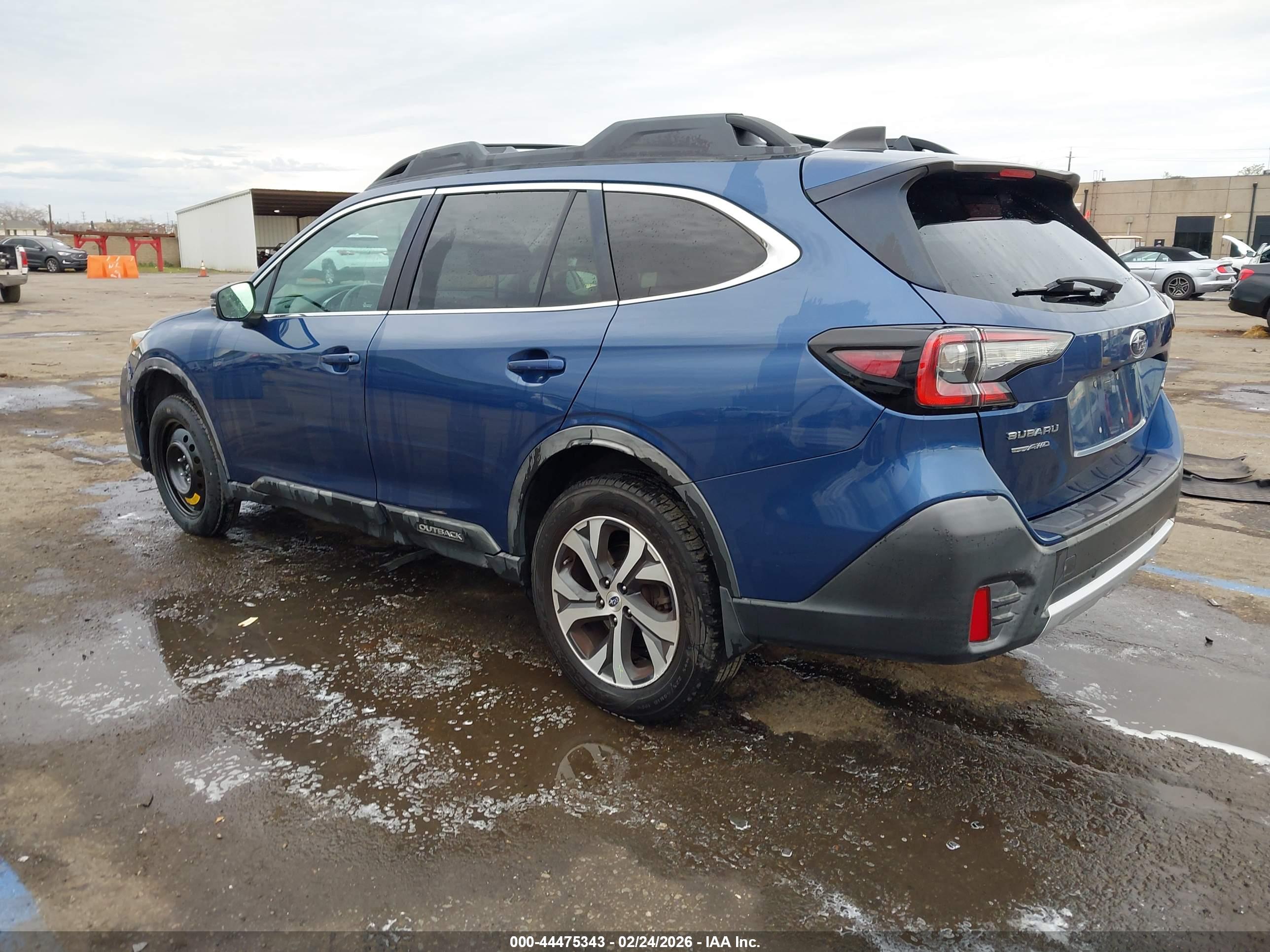 SUBARU OUTBACK image 3