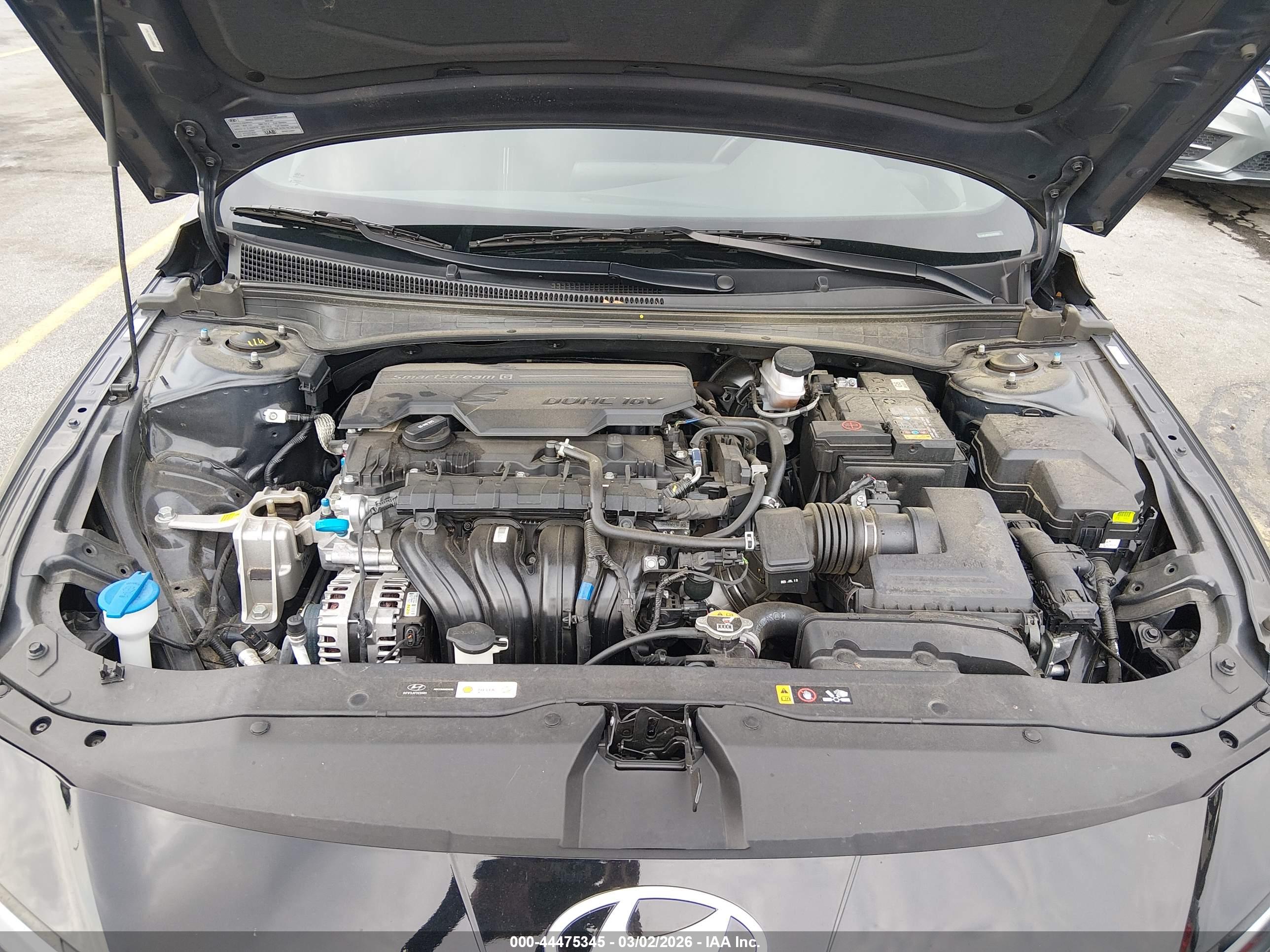 HYUNDAI ELANTRA image 10