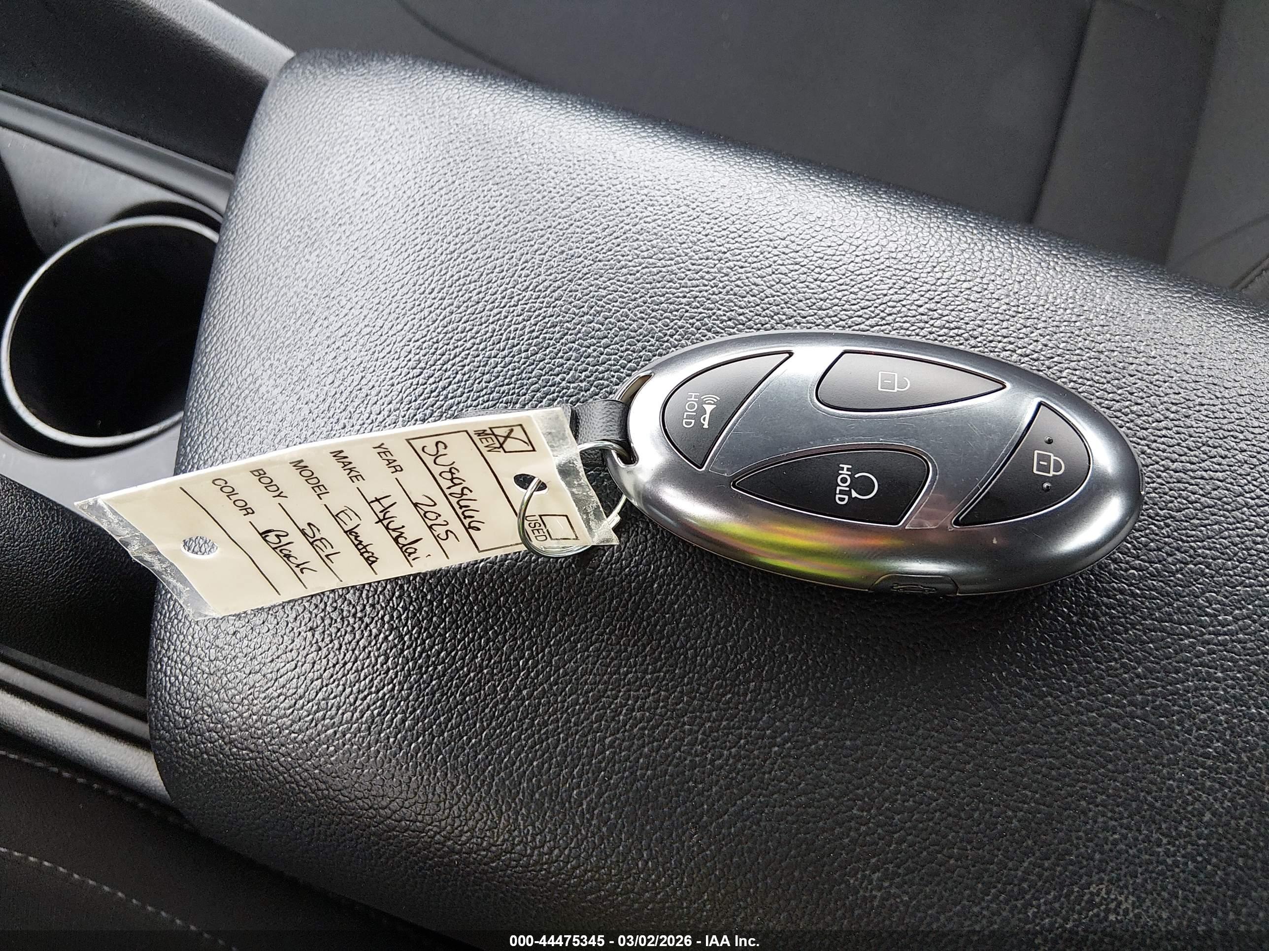 HYUNDAI ELANTRA image 11