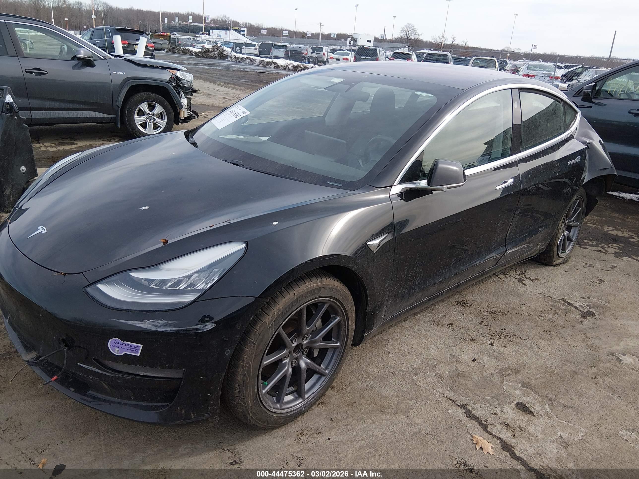 TESLA MODEL image 2