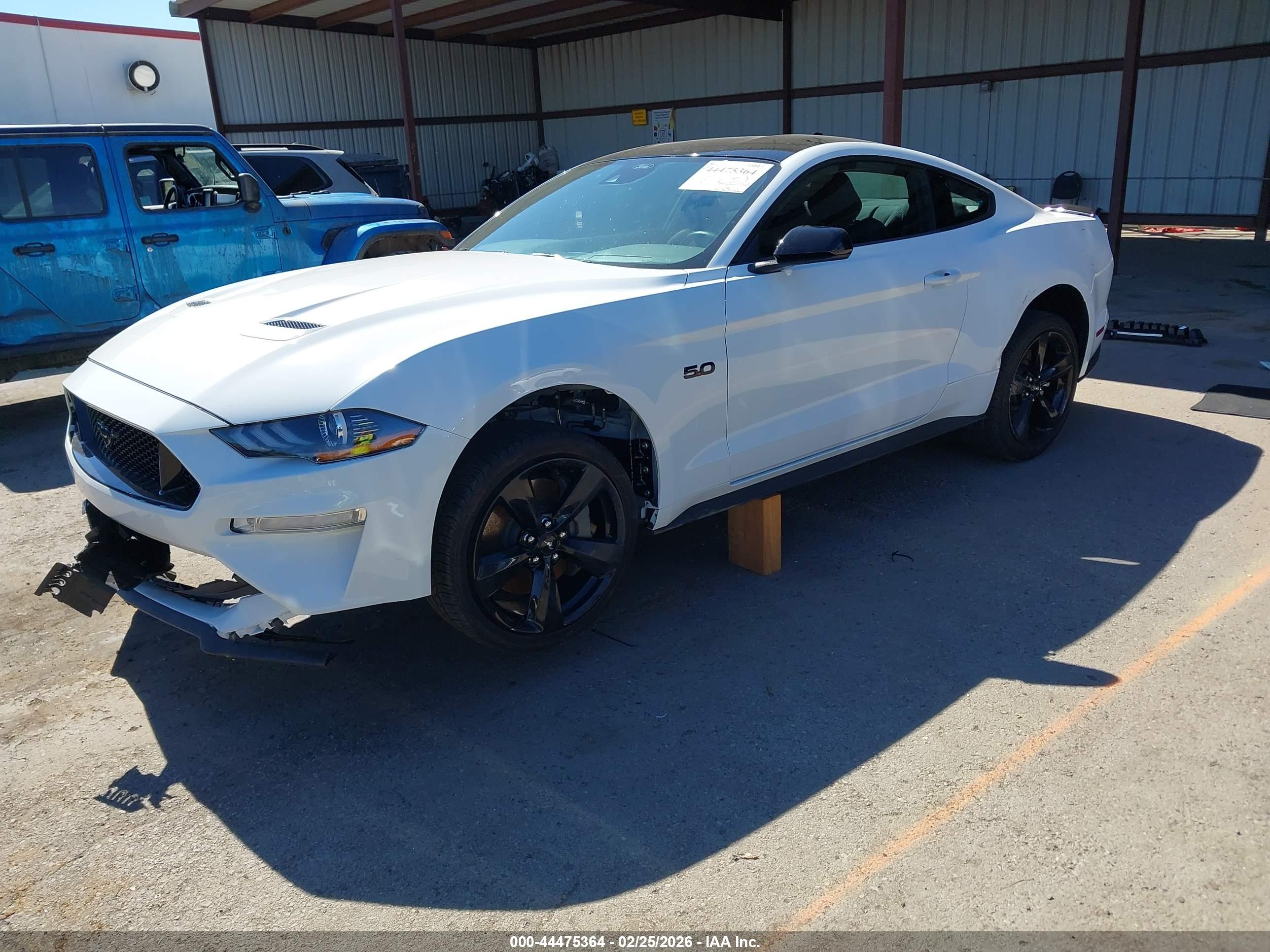 FORD MUSTANG image 2