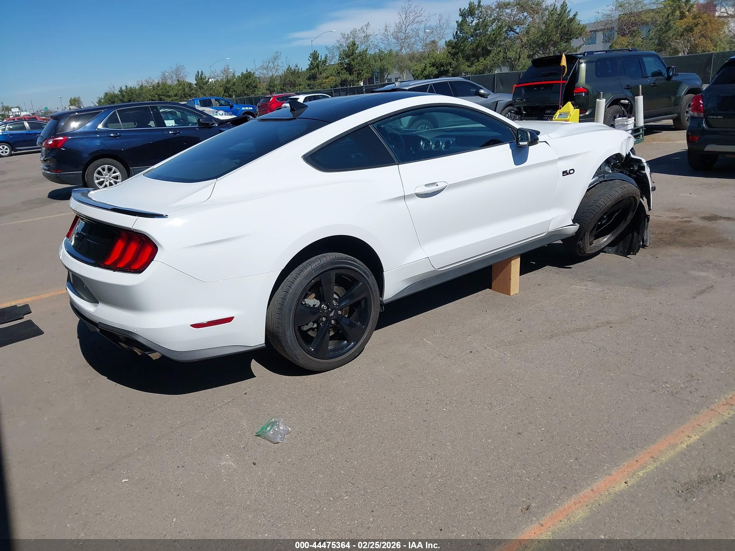 FORD MUSTANG image 4