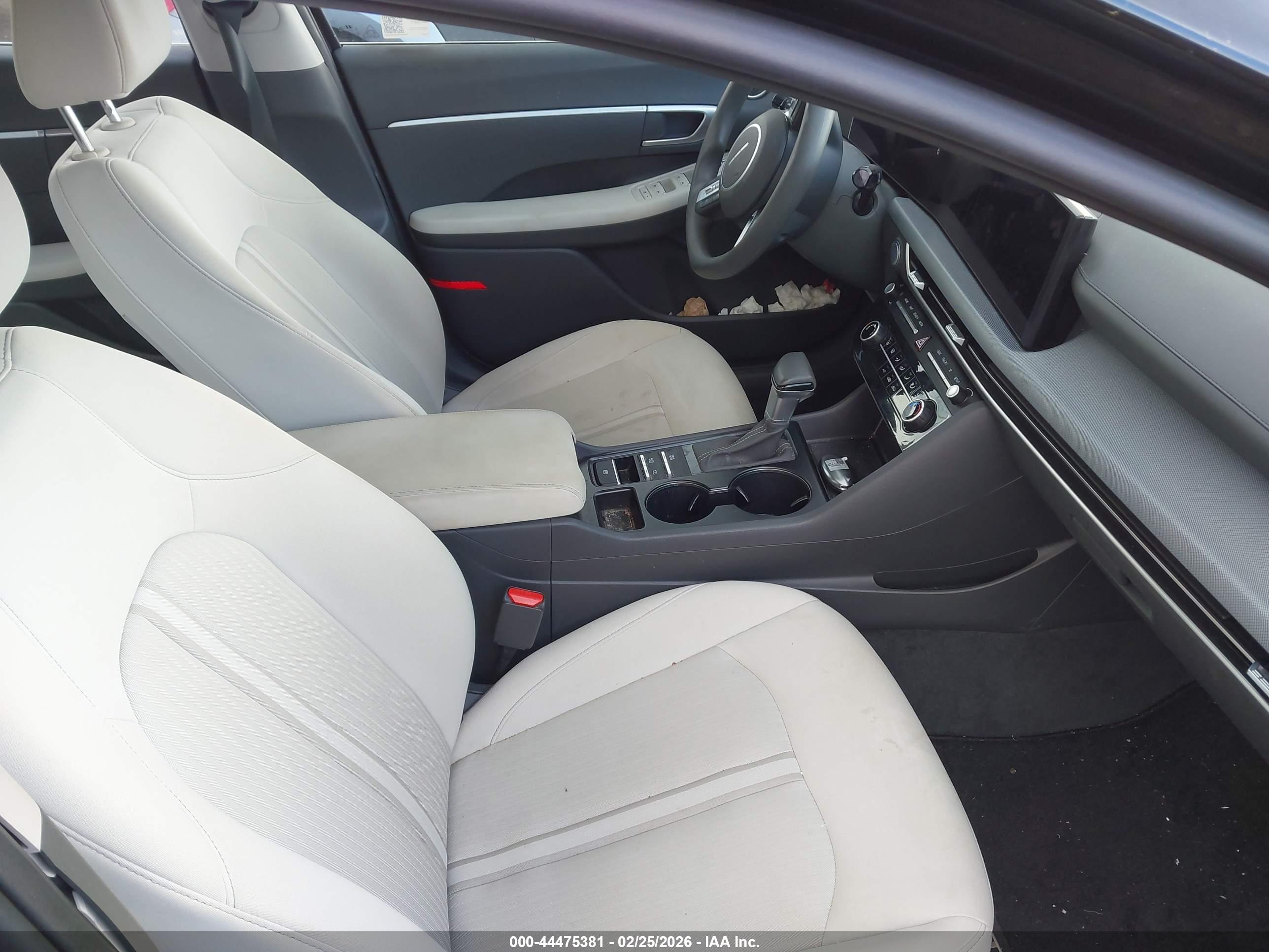 HYUNDAI SONATA image 5