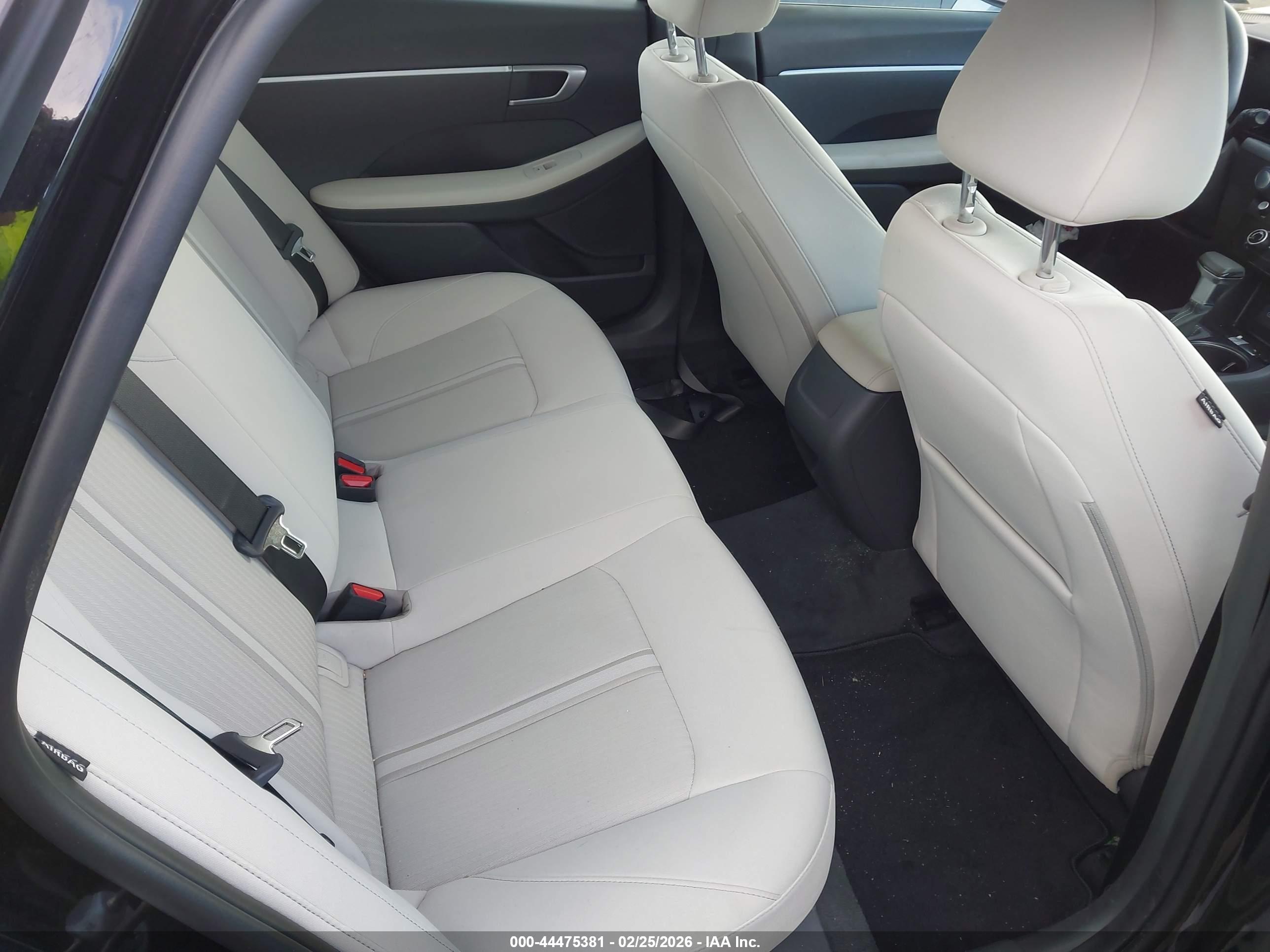 HYUNDAI SONATA image 8