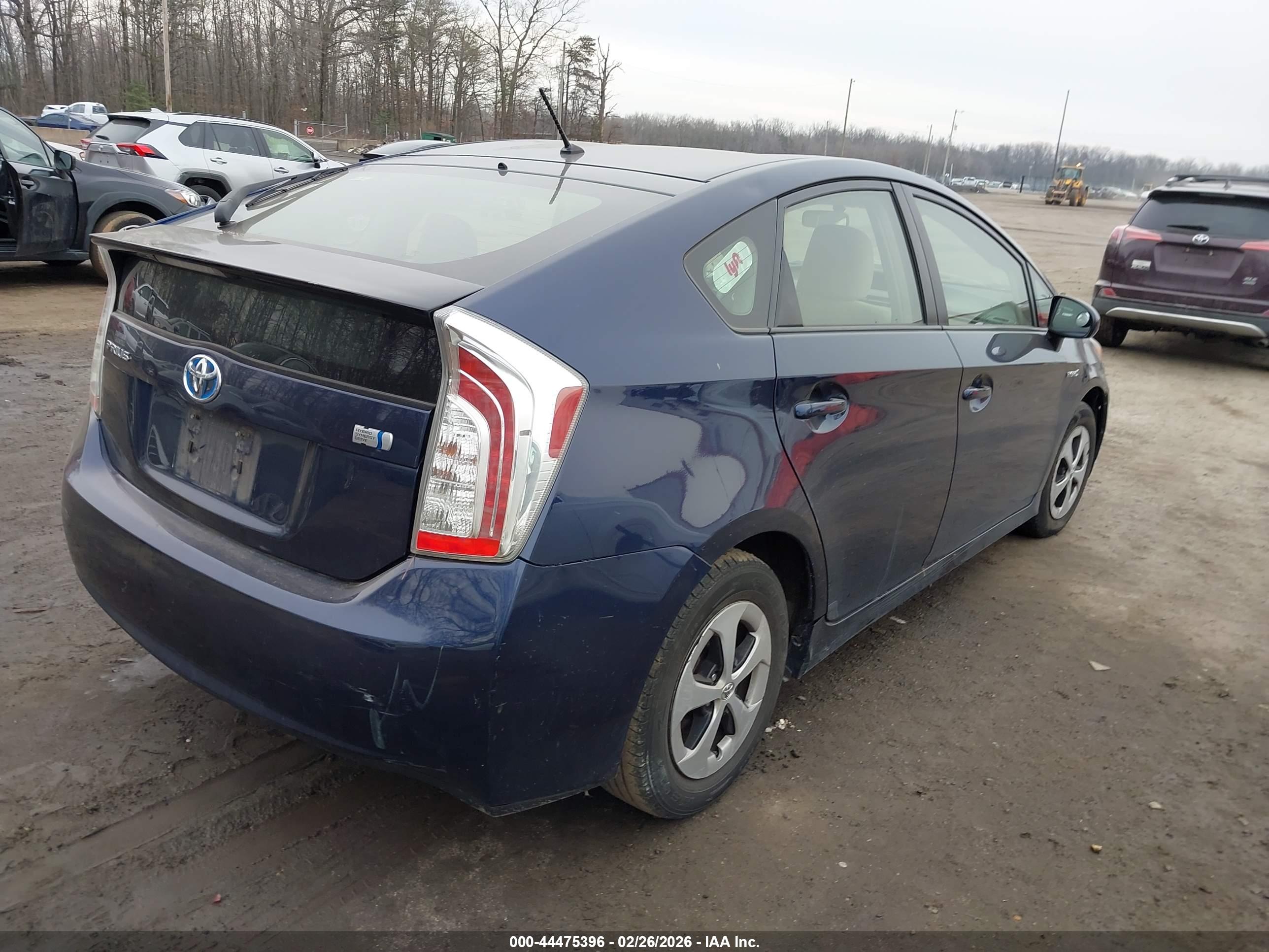 TOYOTA PRIUS image 4