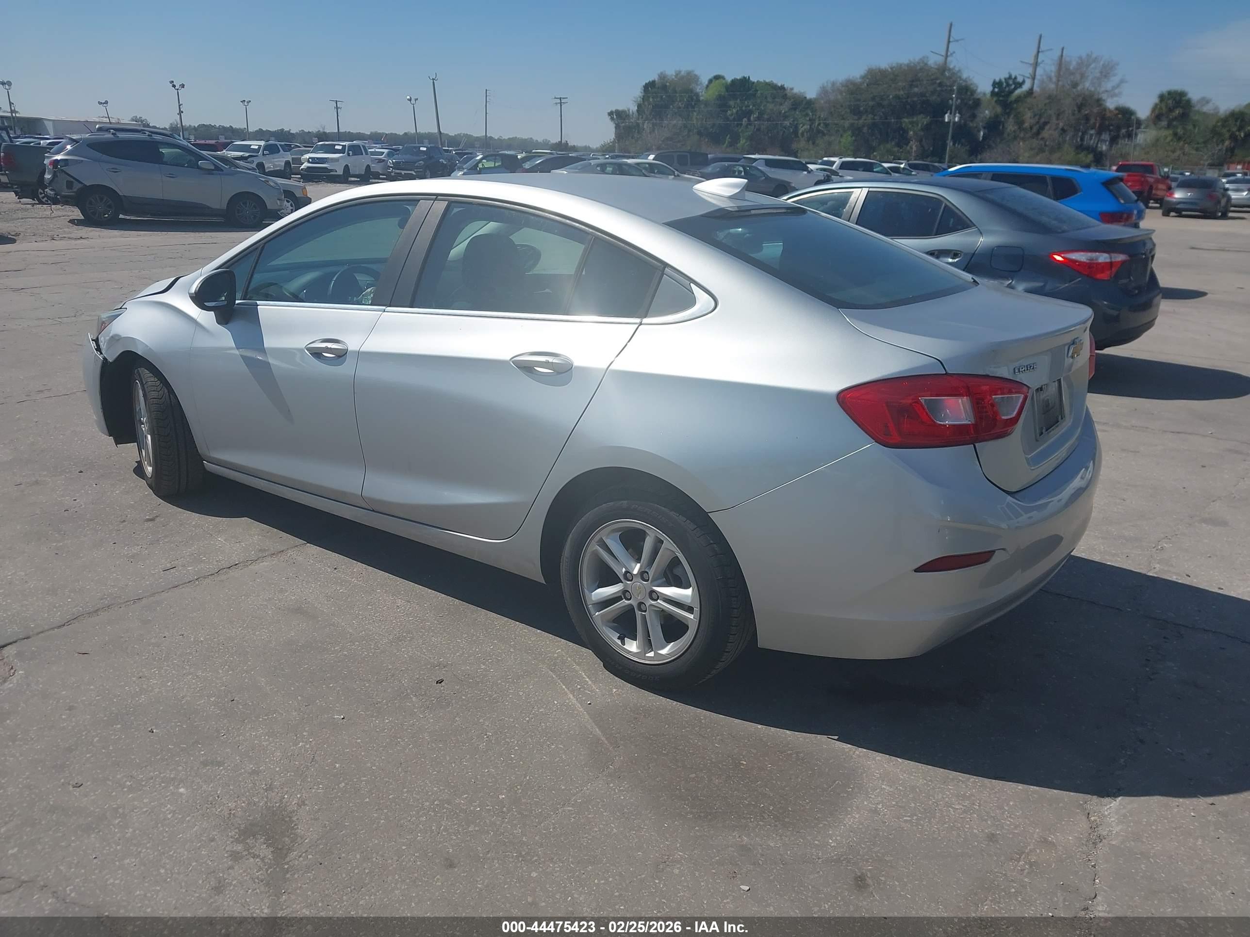 CHEVROLET CRUZE image 3