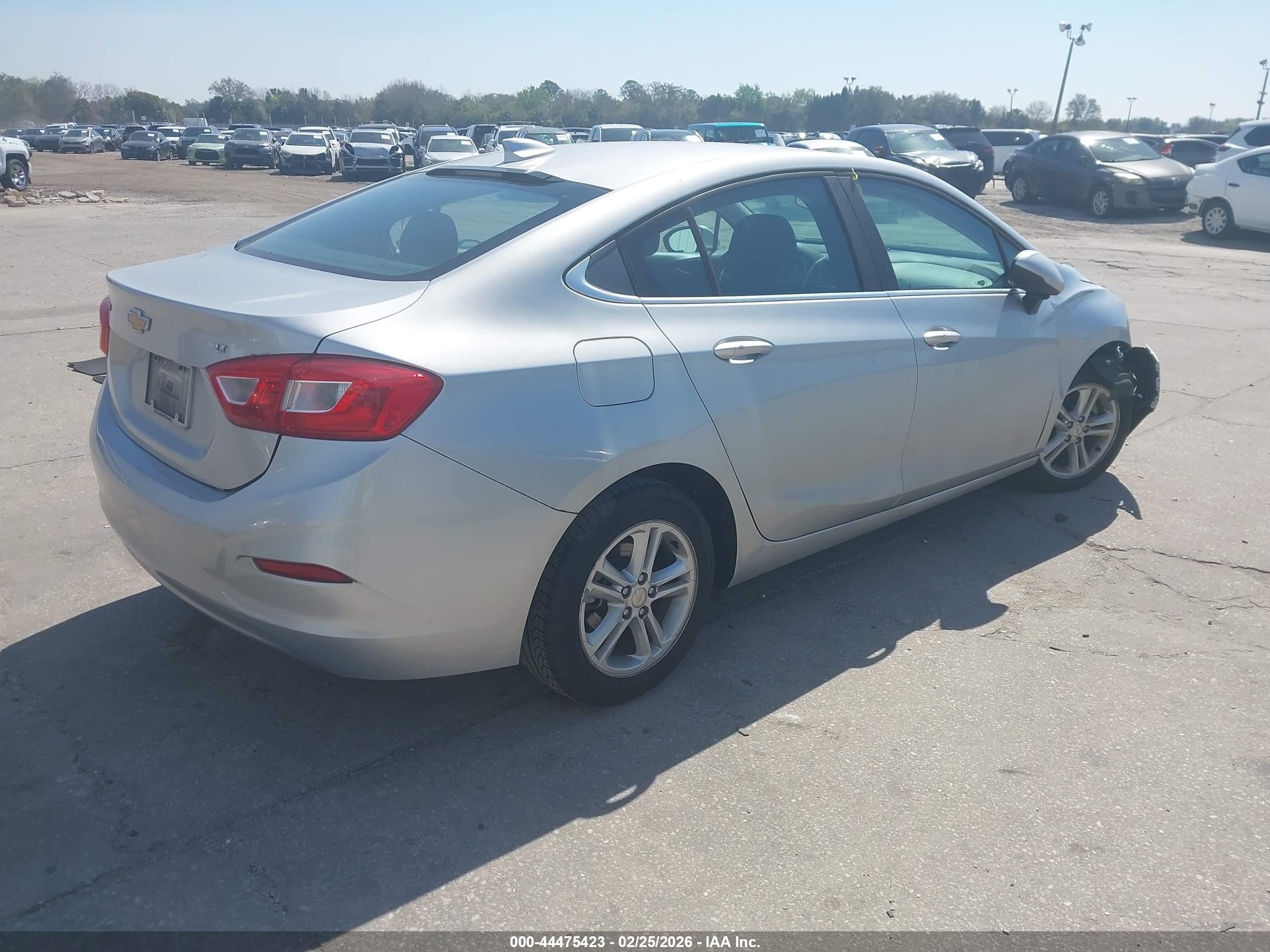 CHEVROLET CRUZE image 4