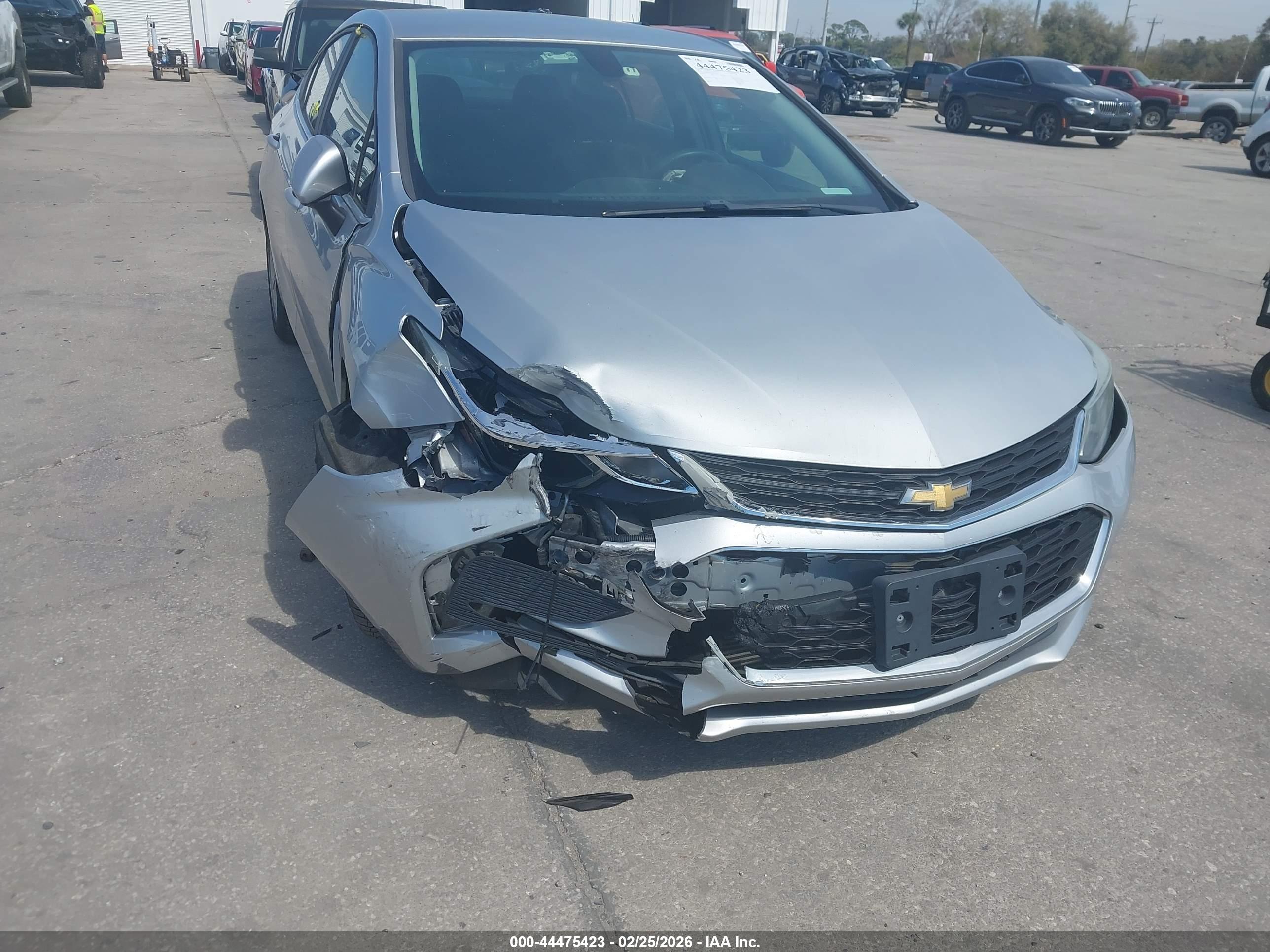 CHEVROLET CRUZE image 6