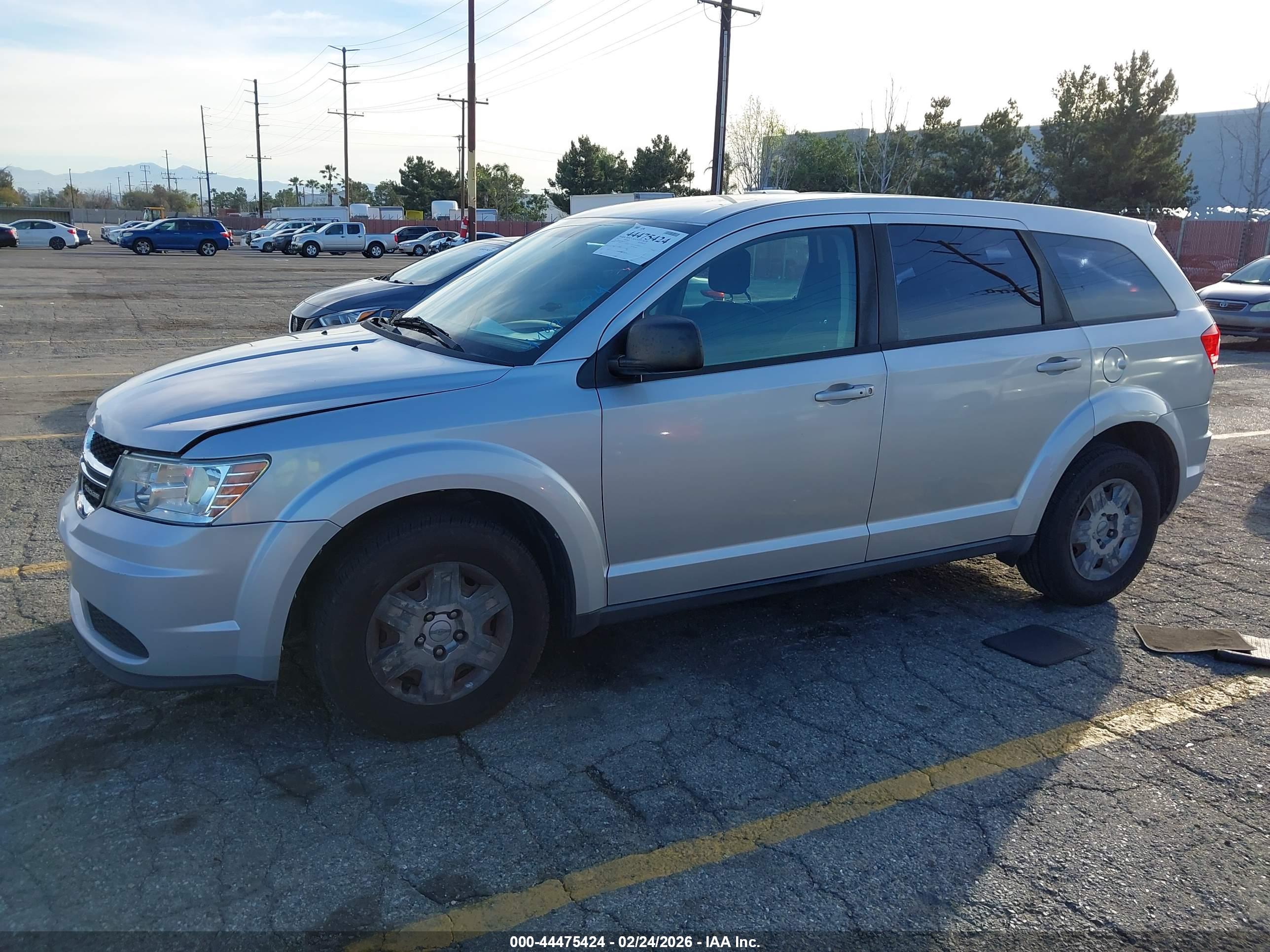 DODGE JOURNEY image 2