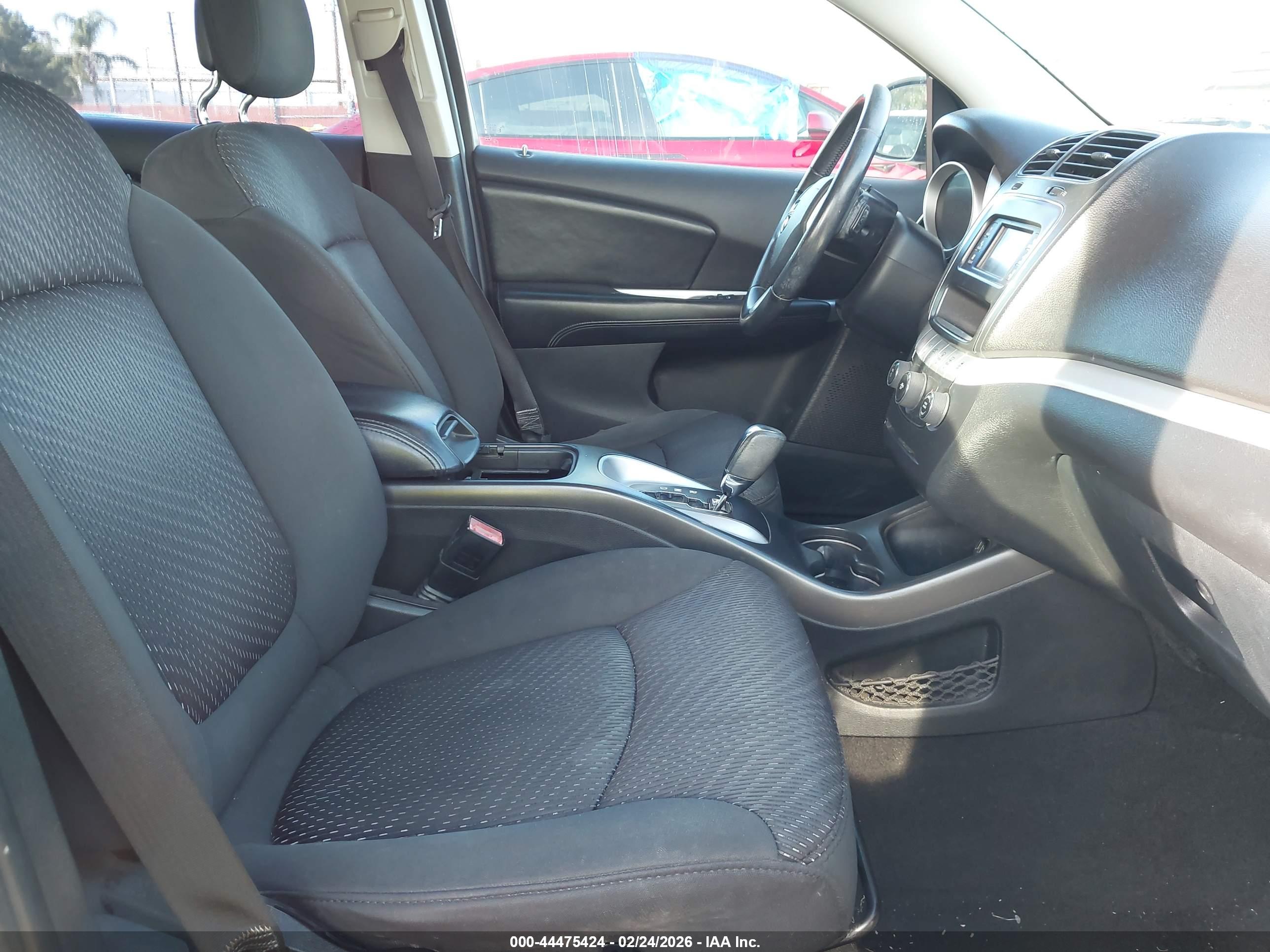 DODGE JOURNEY image 5