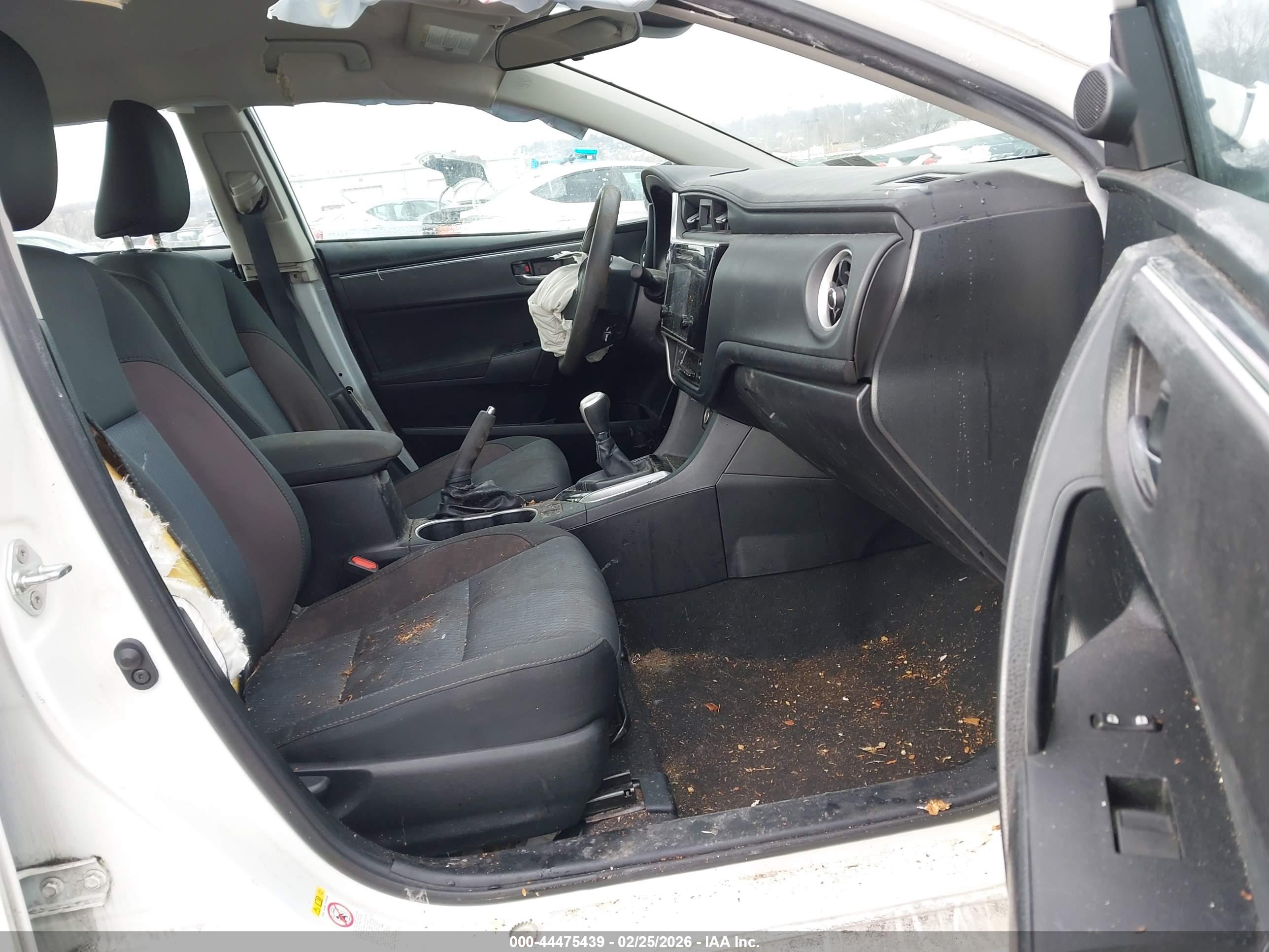 TOYOTA COROLLA image 5