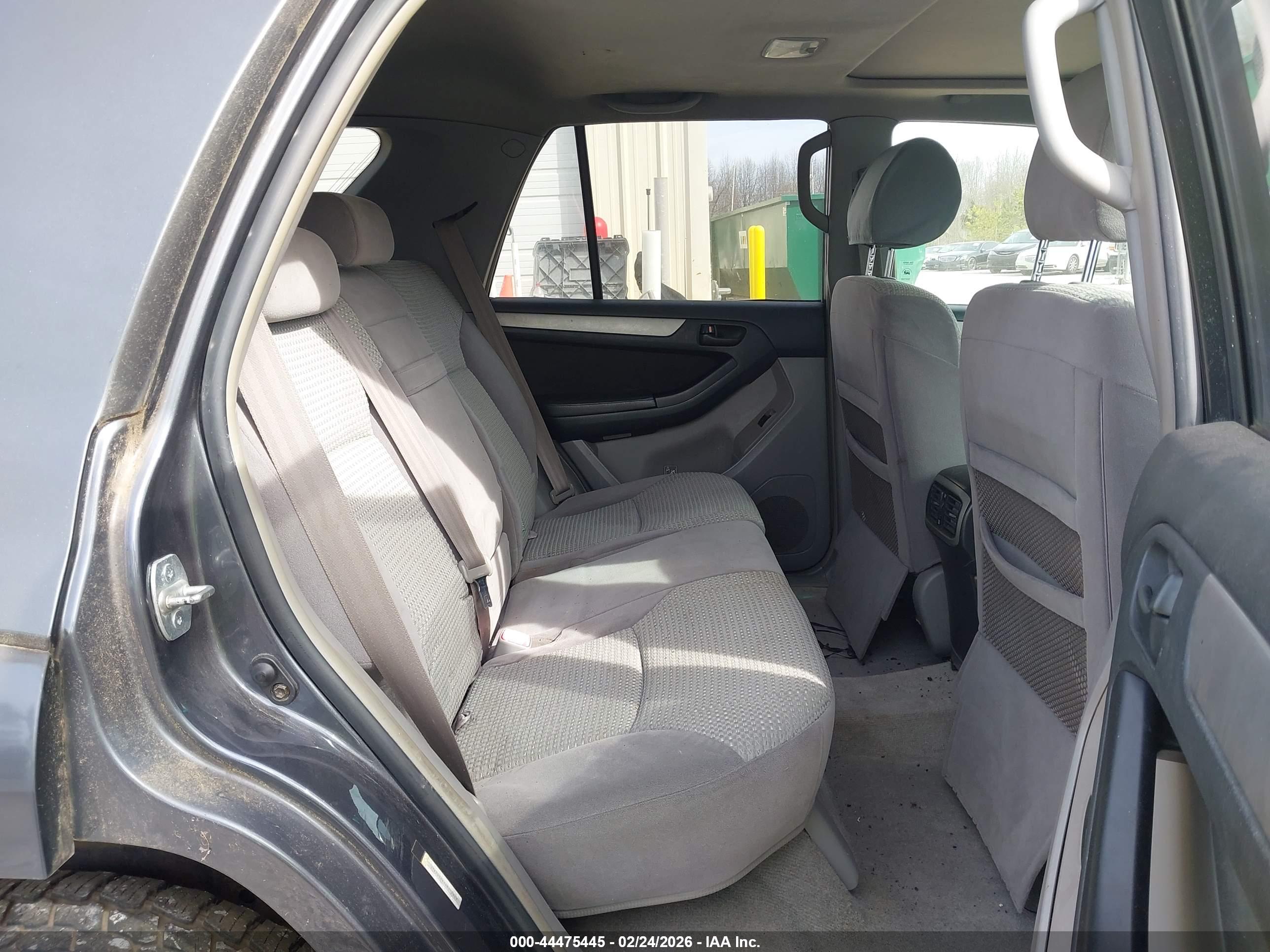 TOYOTA 4RUNNER image 8