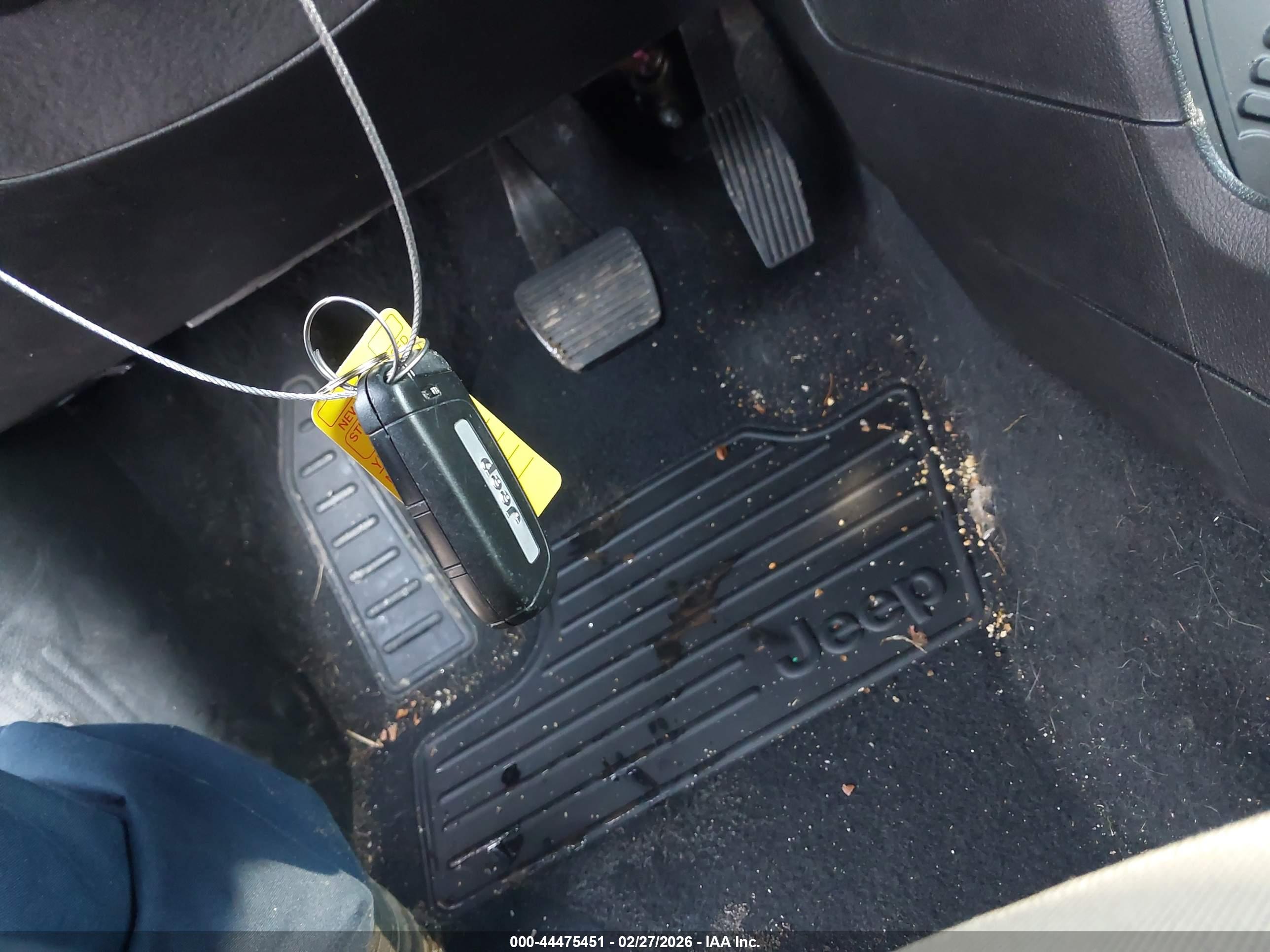 JEEP RENEGADE image 11