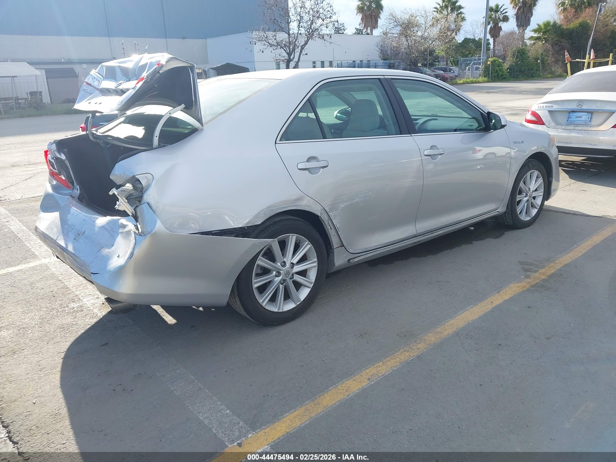 TOYOTA CAMRY image 4