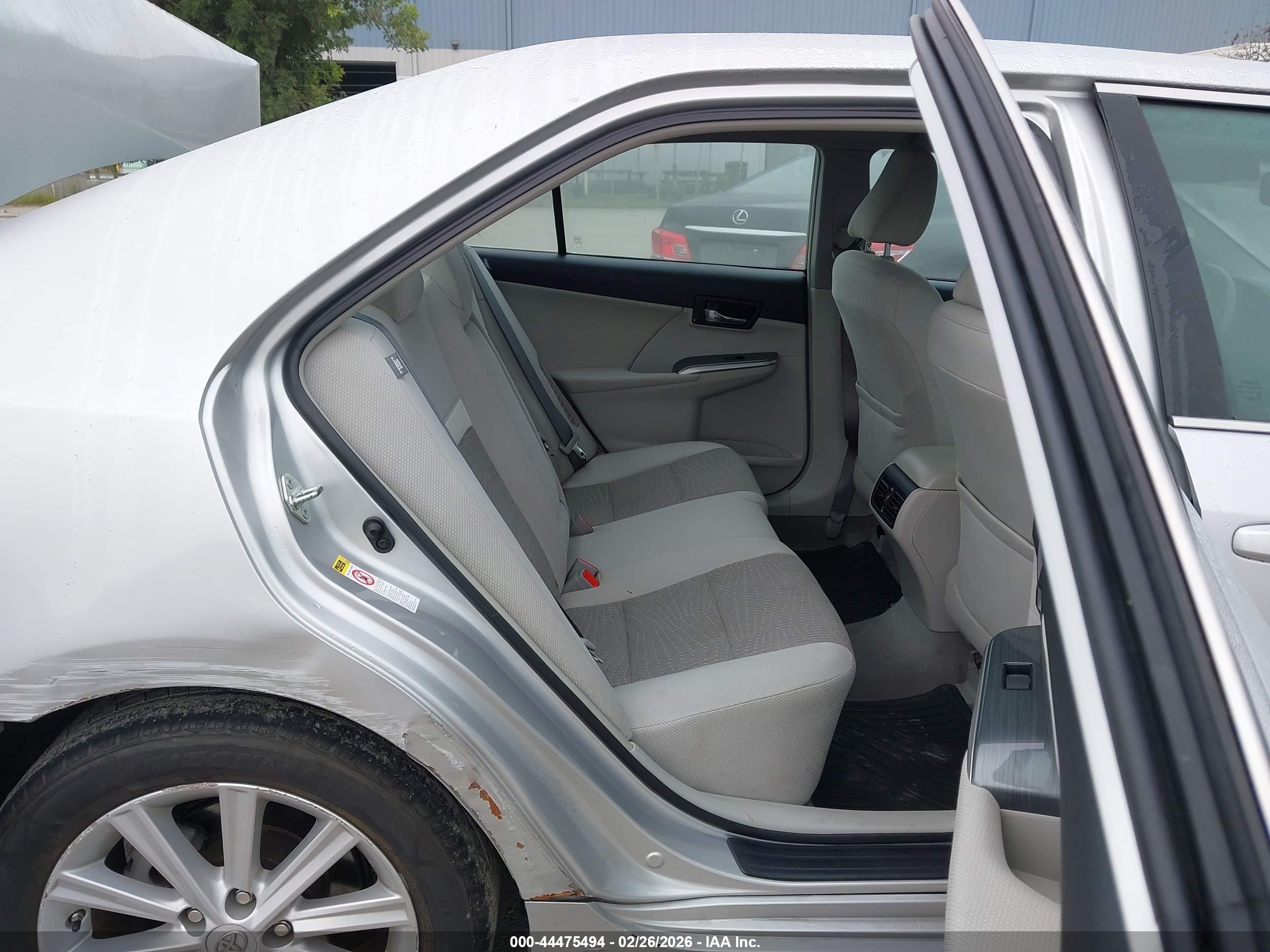 TOYOTA CAMRY image 8