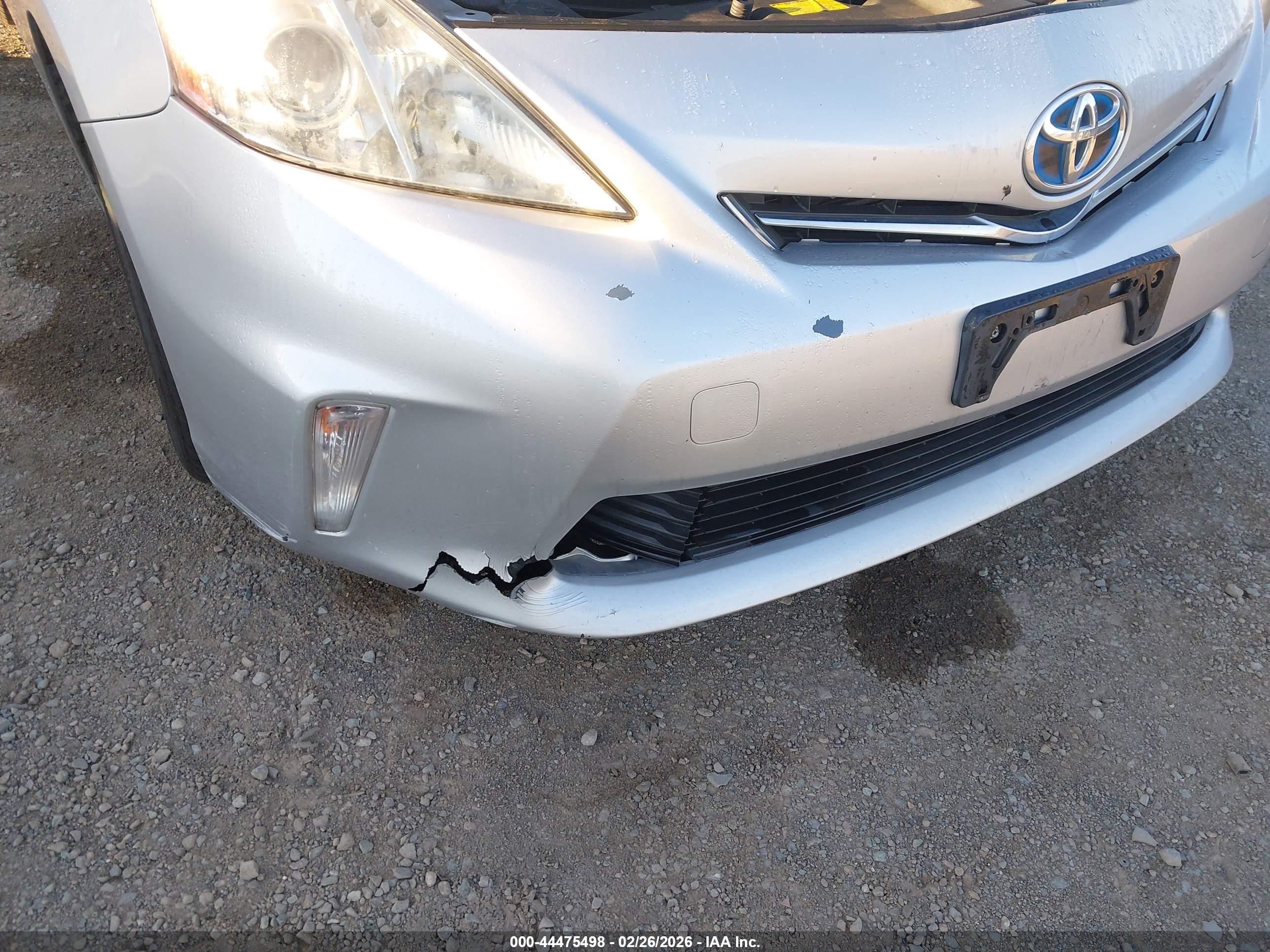 TOYOTA PRIUS image 6