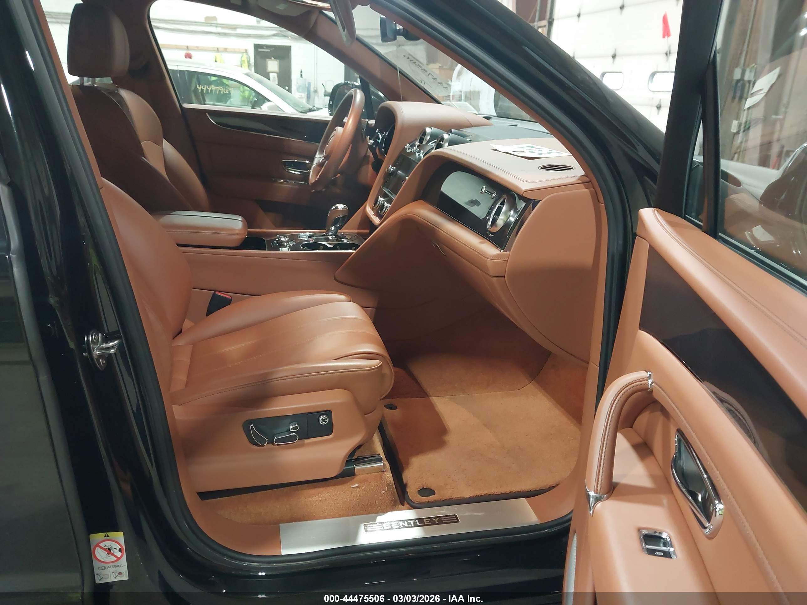 BENTLEY BENTAYGA image 5