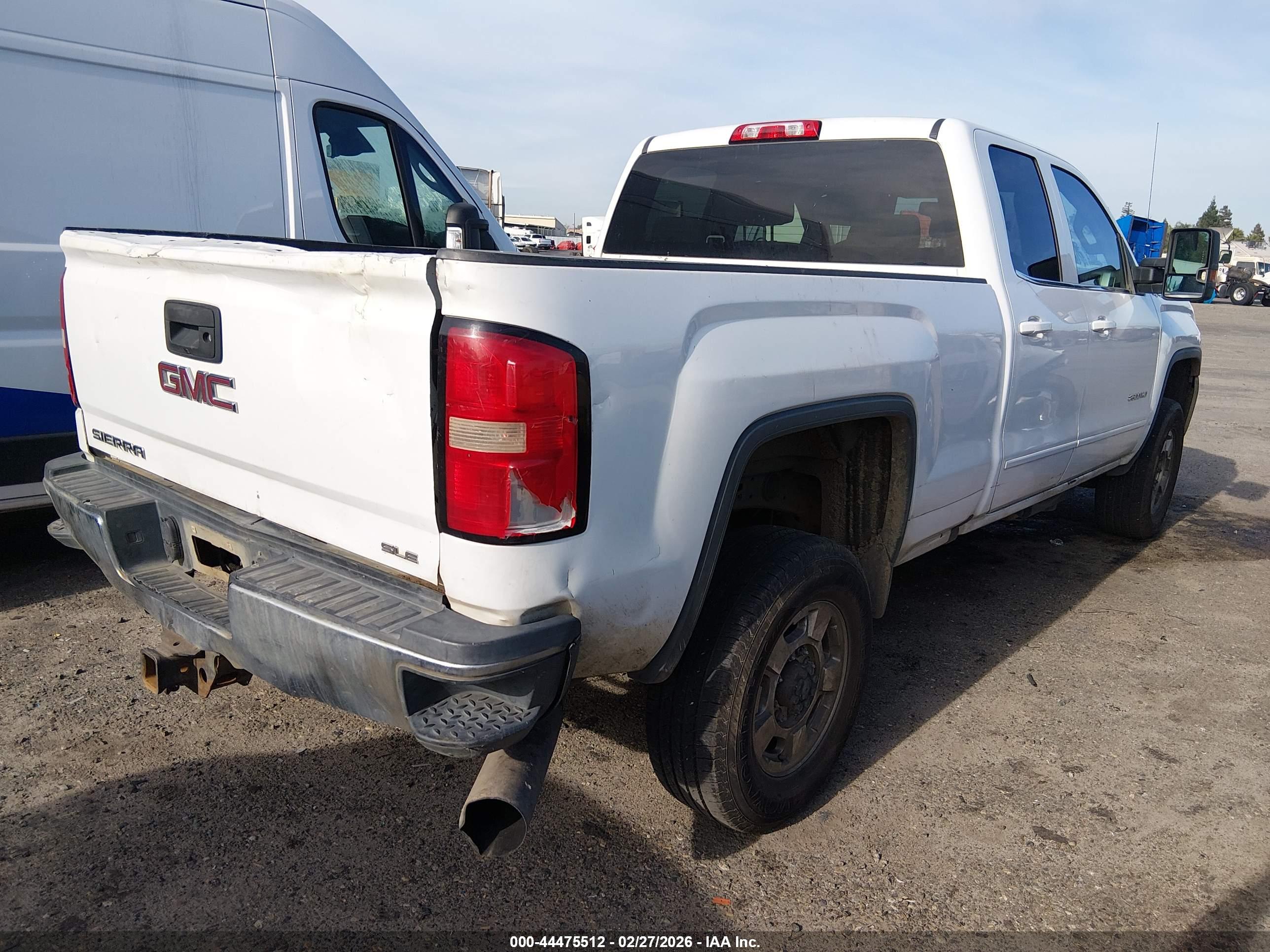 GMC SIERRA image 4