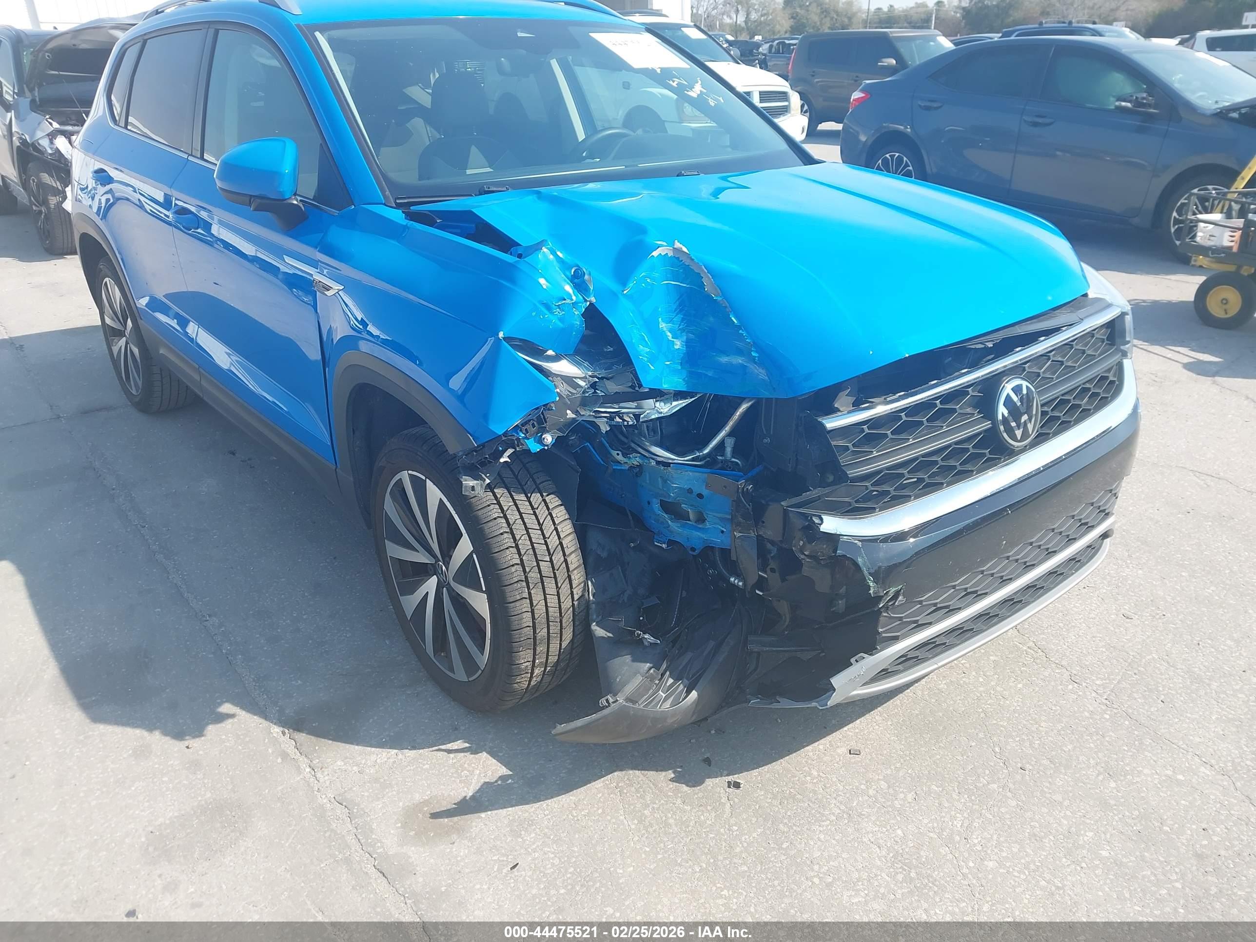 VOLKSWAGEN TAOS image 6