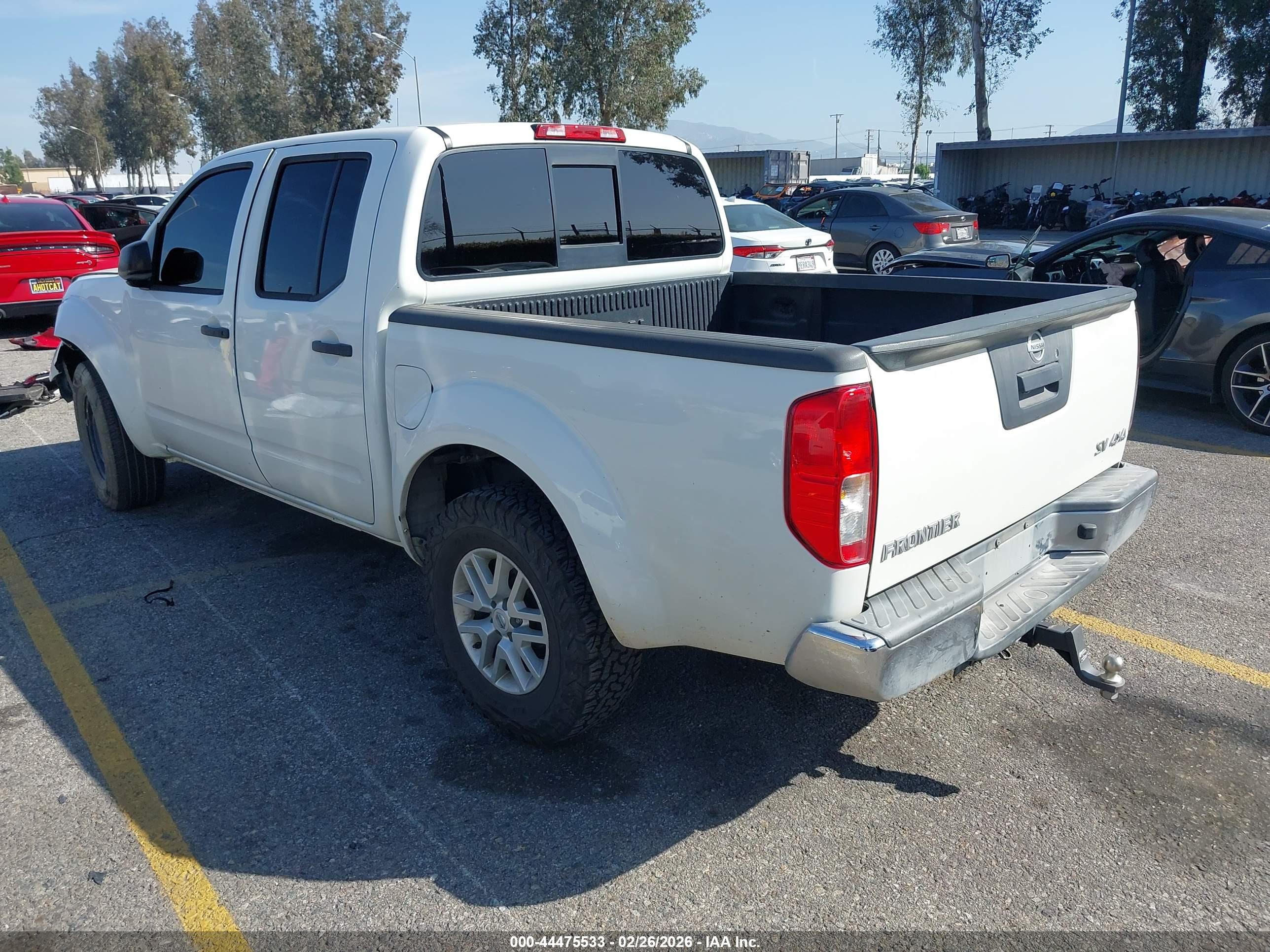 NISSAN FRONTIER image 3