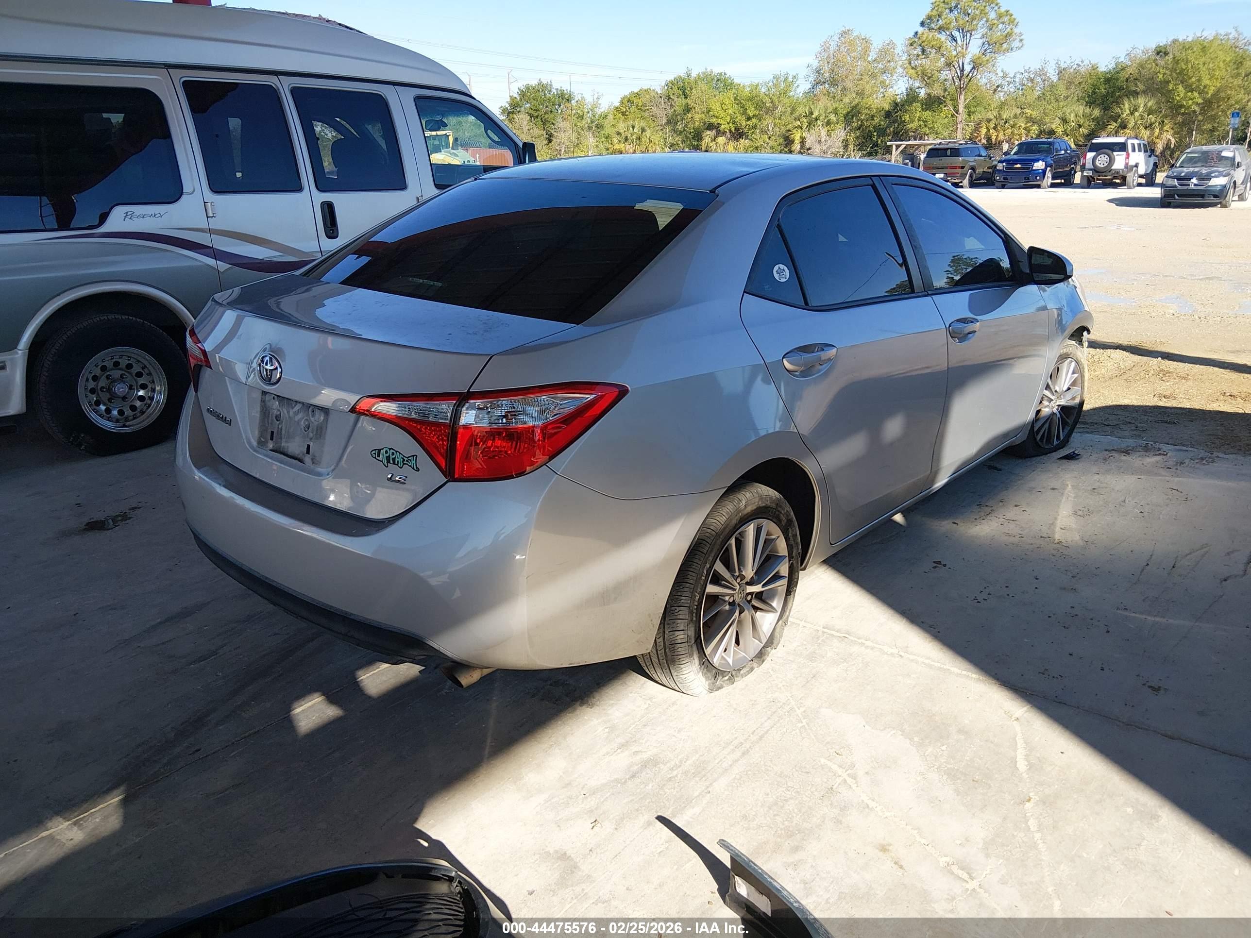 TOYOTA COROLLA image 4