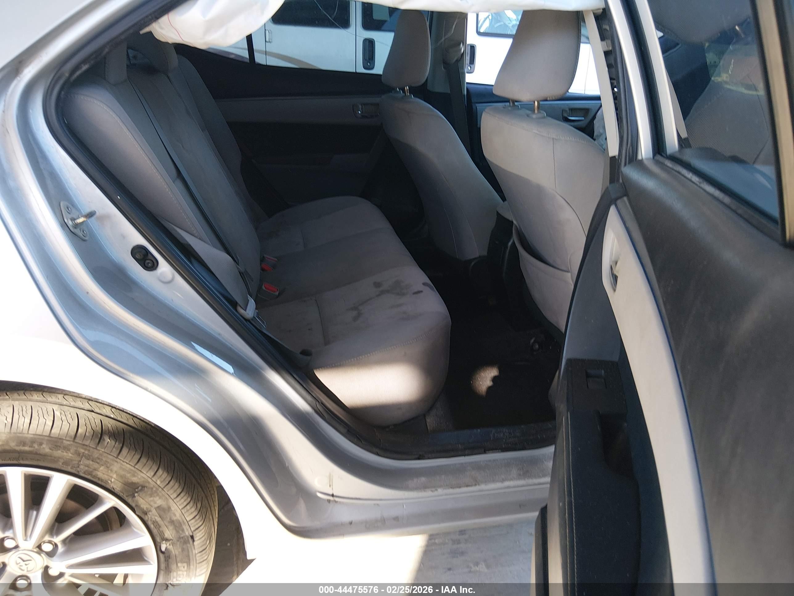 TOYOTA COROLLA image 8