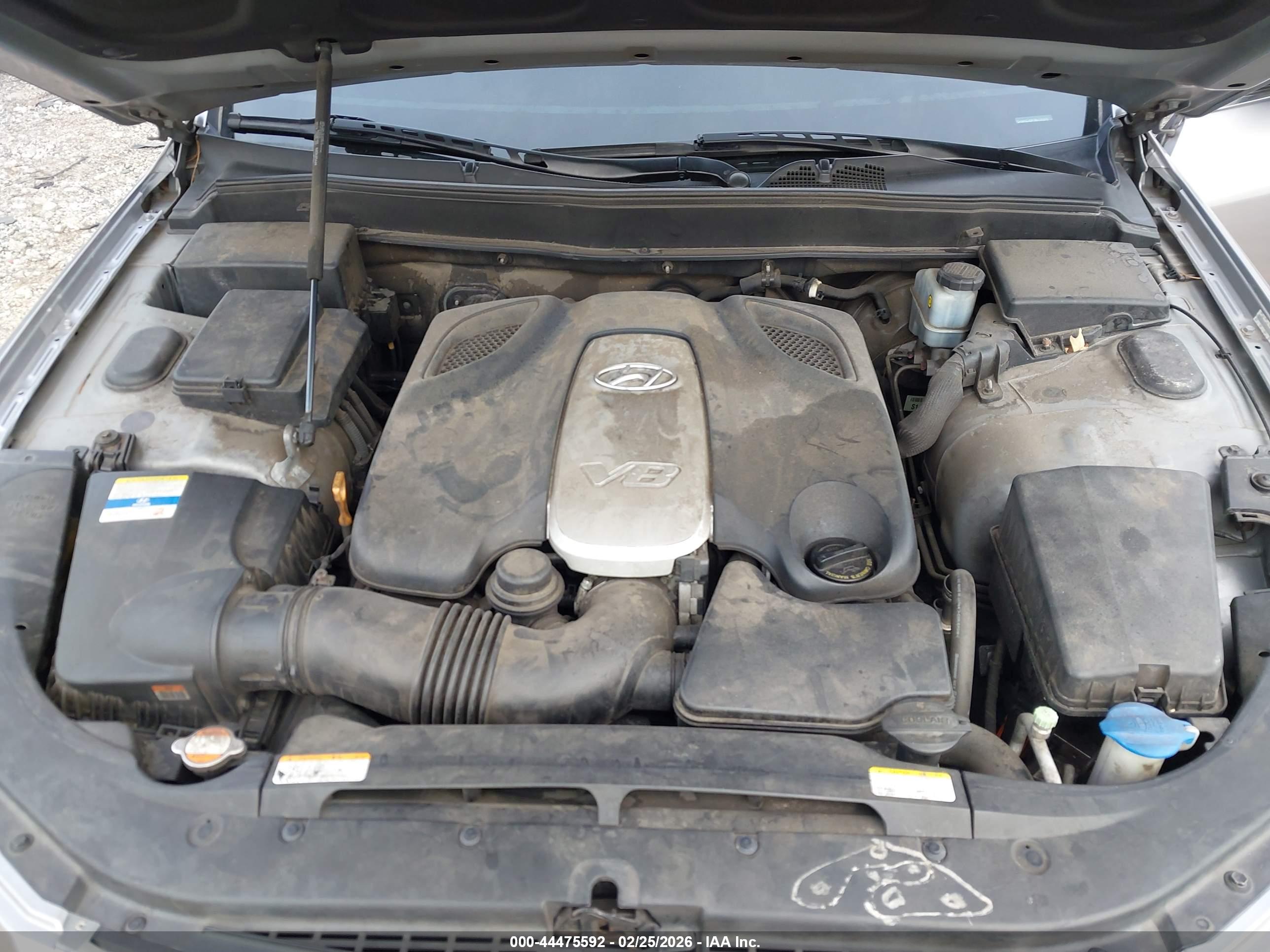 HYUNDAI GENESIS image 10