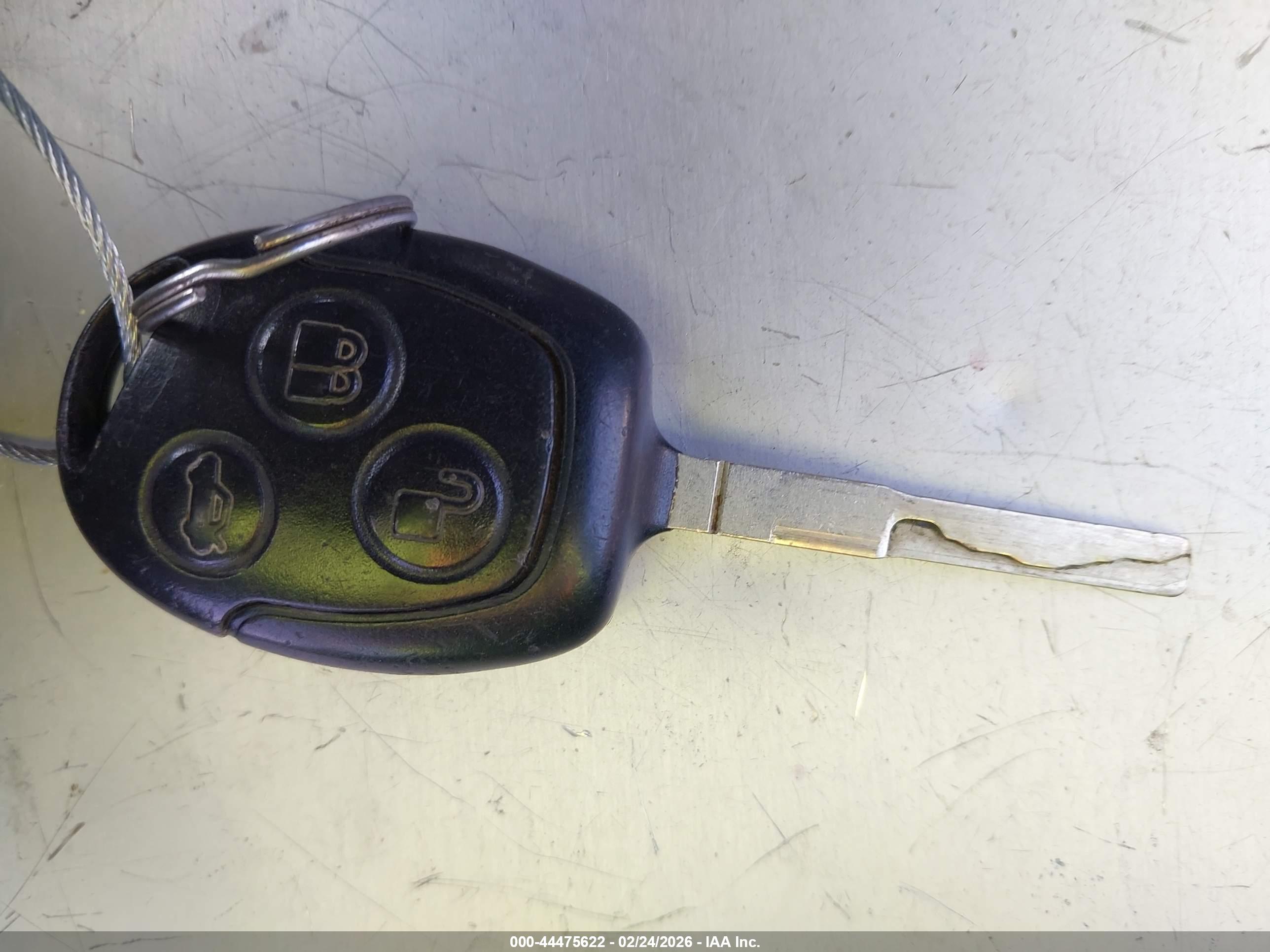 FORD FIESTA image 11