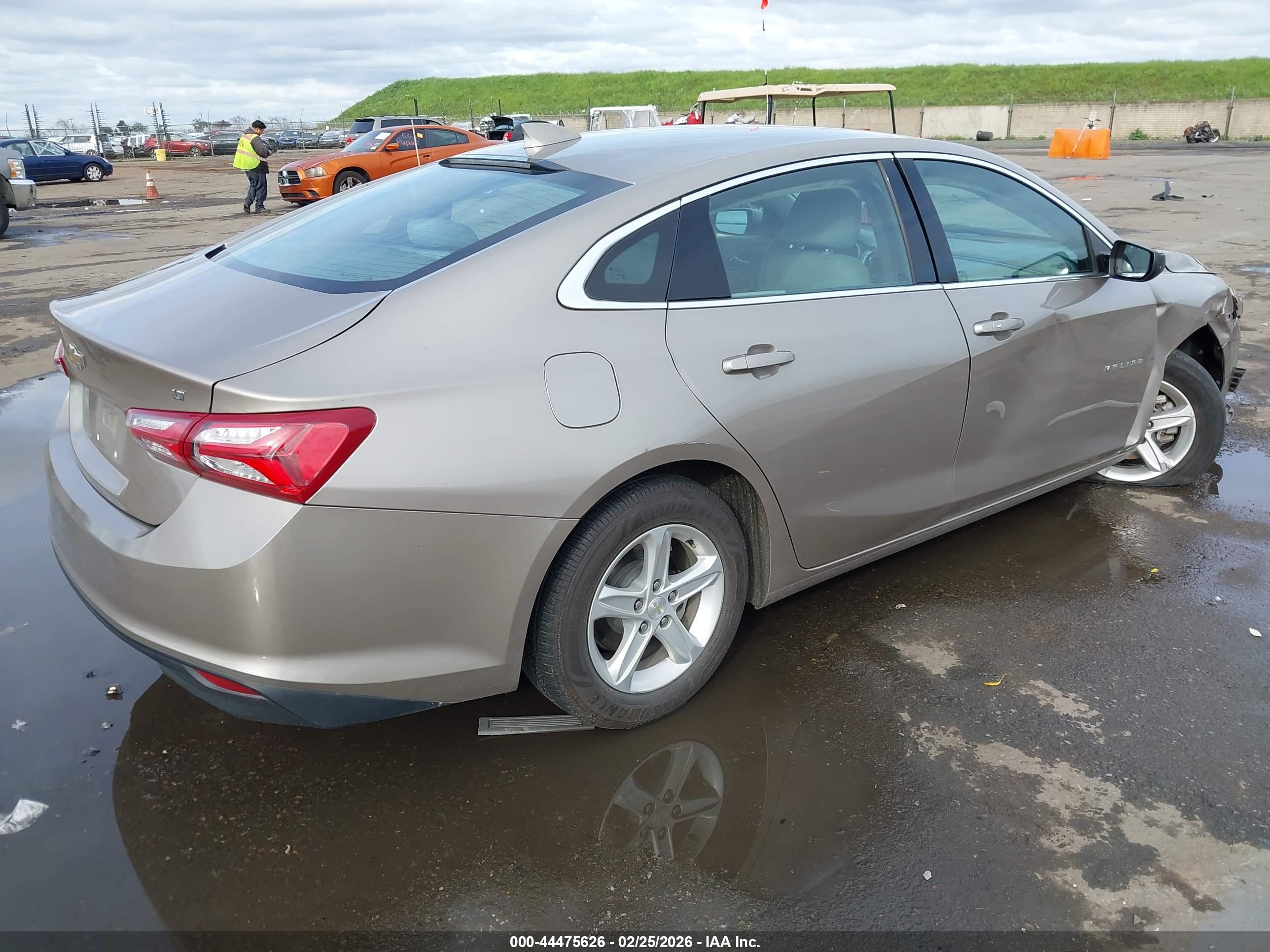 CHEVROLET MALIBU image 4