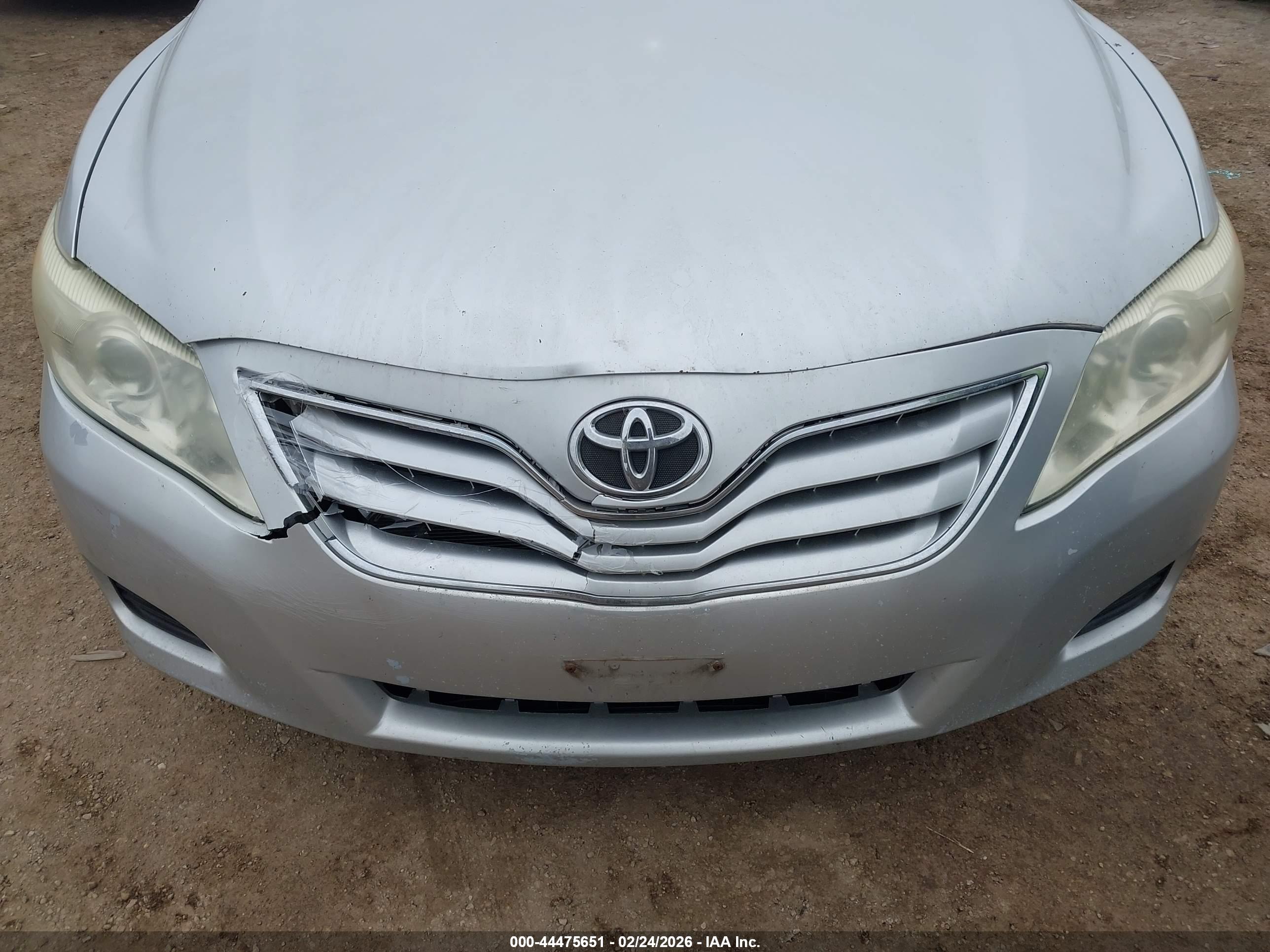 TOYOTA CAMRY image 6