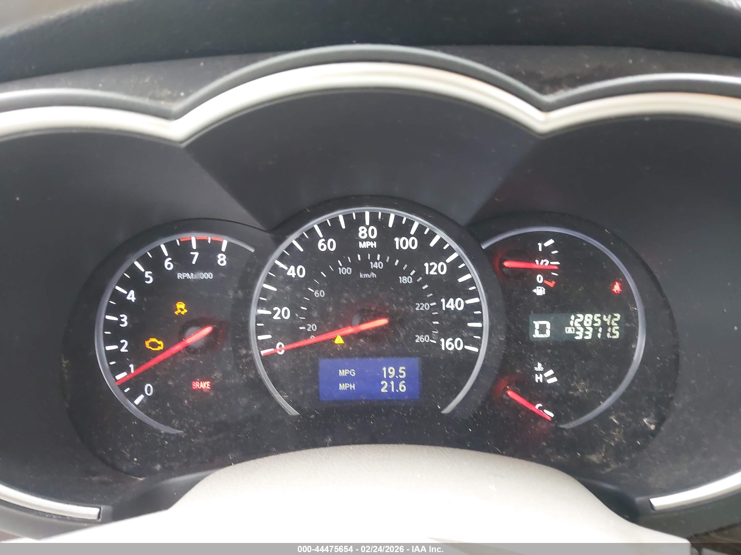 NISSAN QUEST image 7