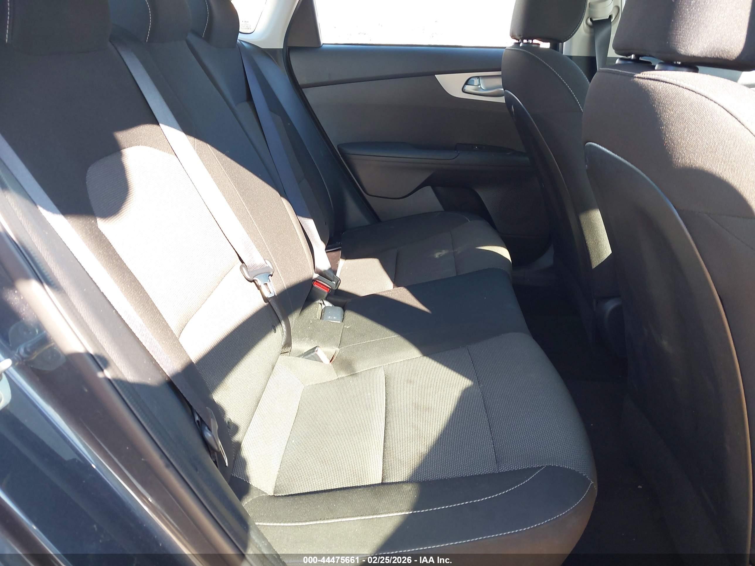 KIA FORTE image 8