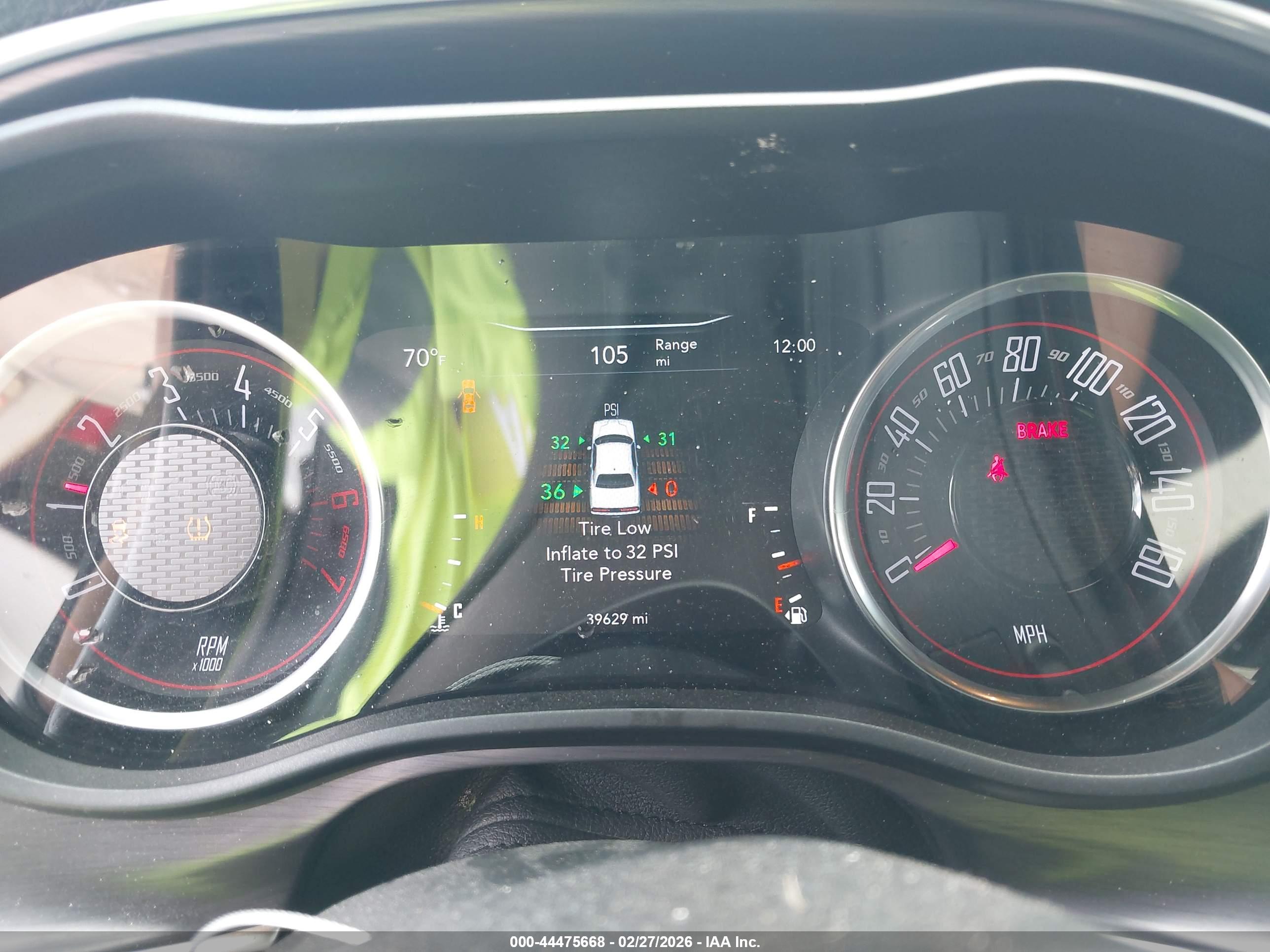 DODGE CHALLENGER image 7
