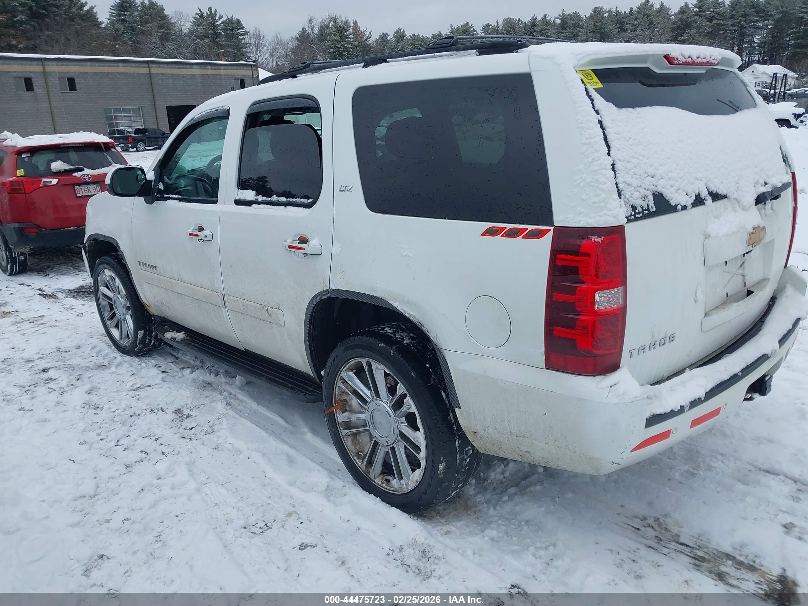 CHEVROLET TAHOE image 3