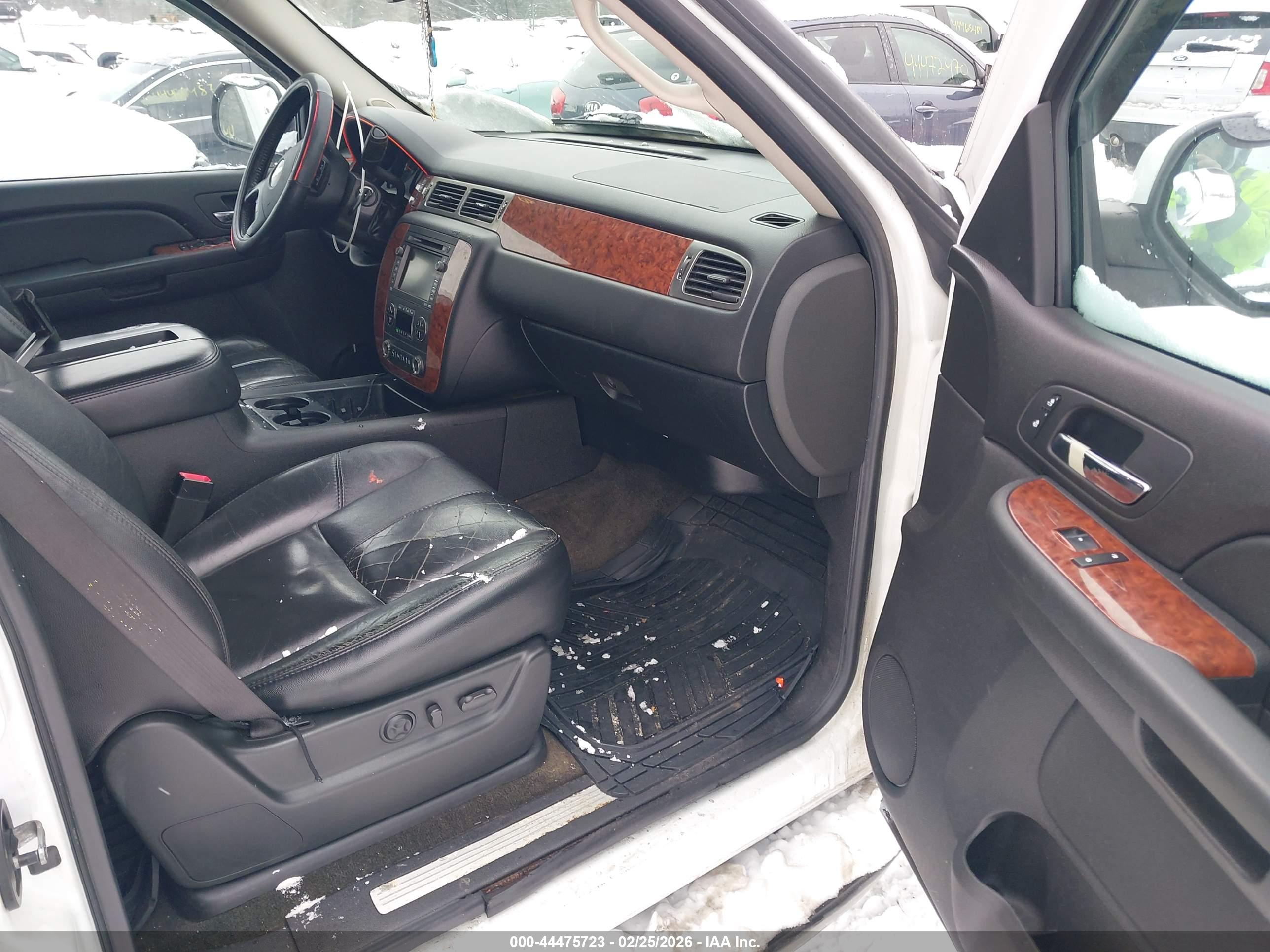 CHEVROLET TAHOE image 5