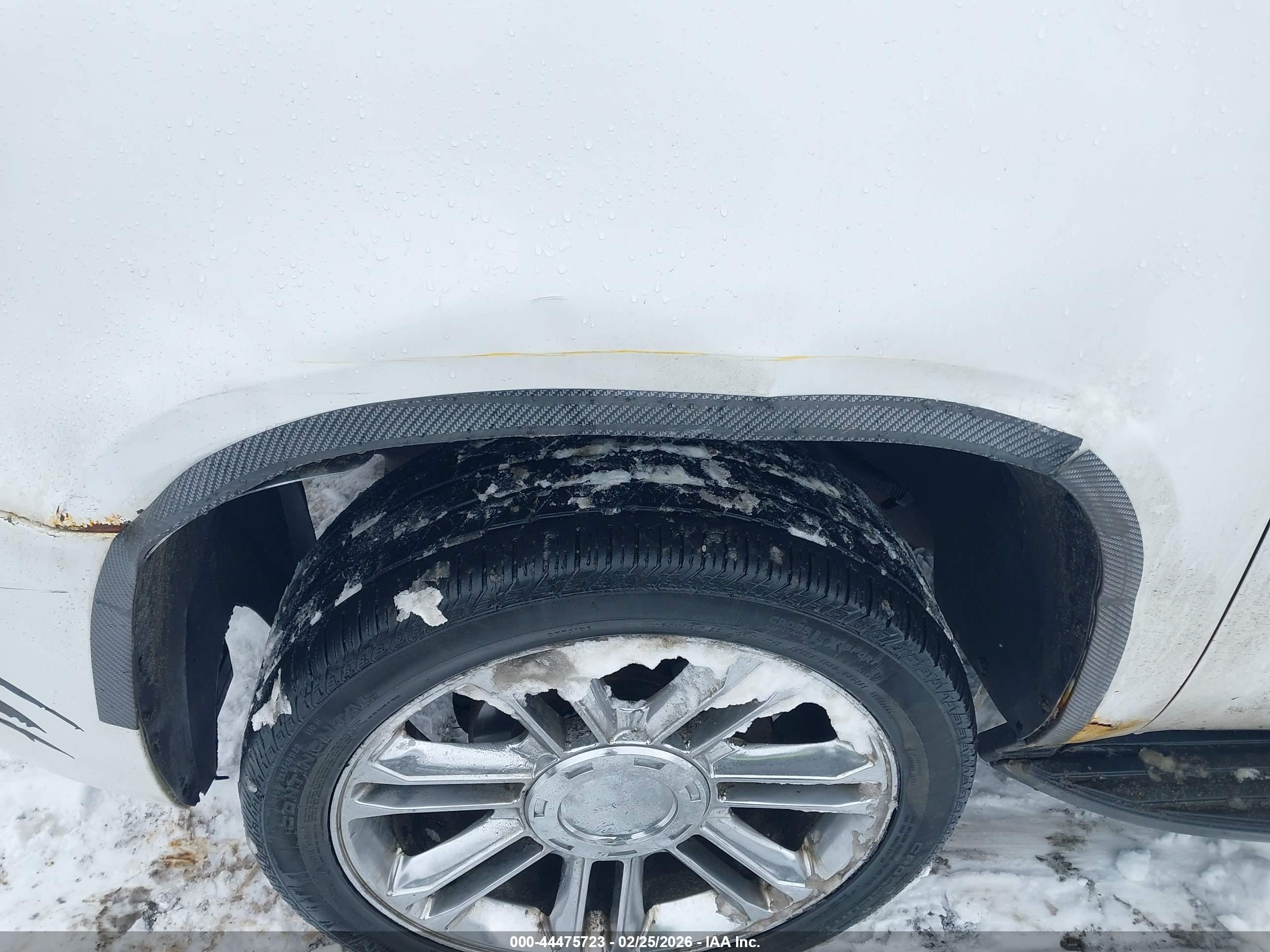 CHEVROLET TAHOE image 6