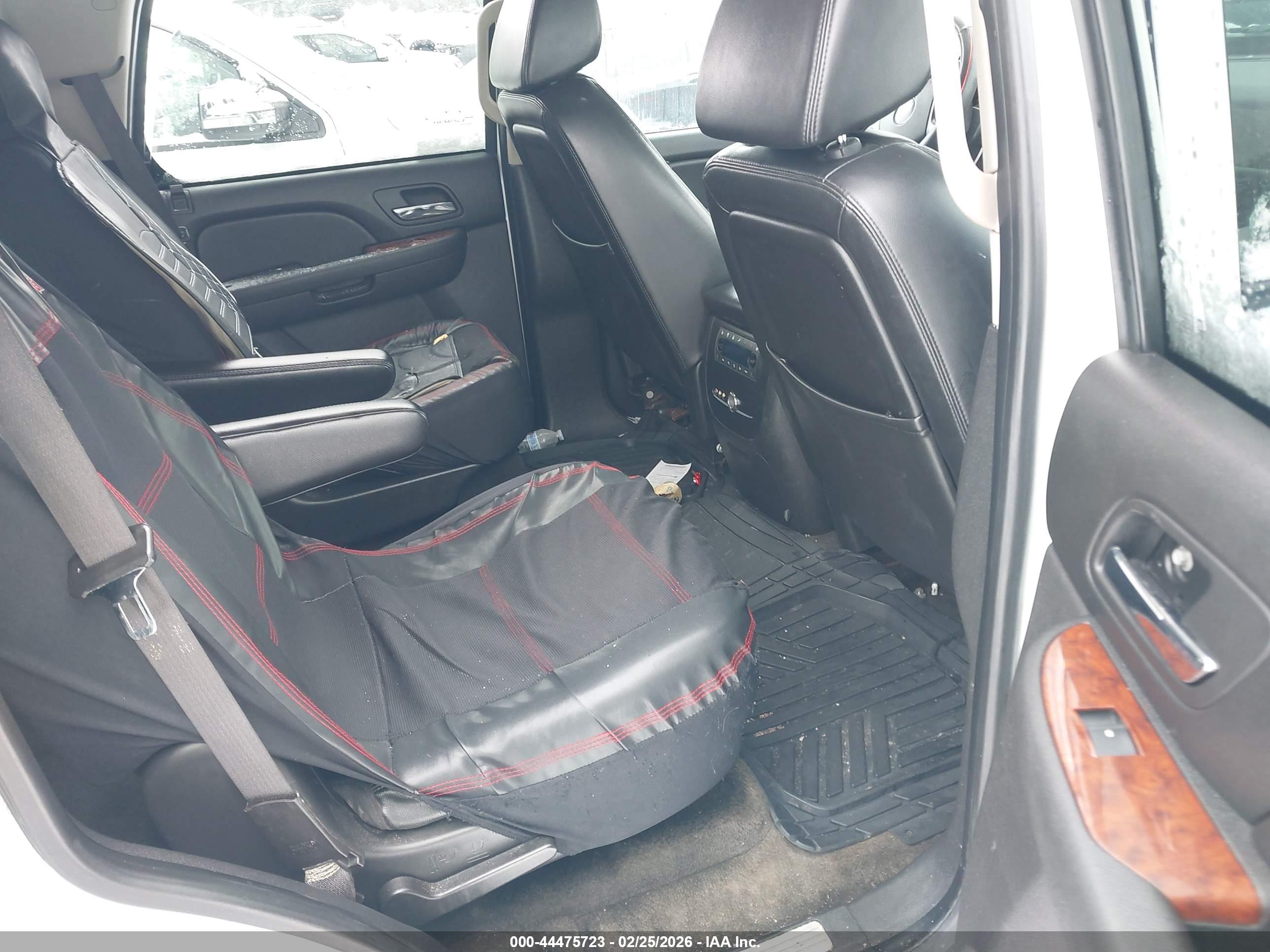 CHEVROLET TAHOE image 8