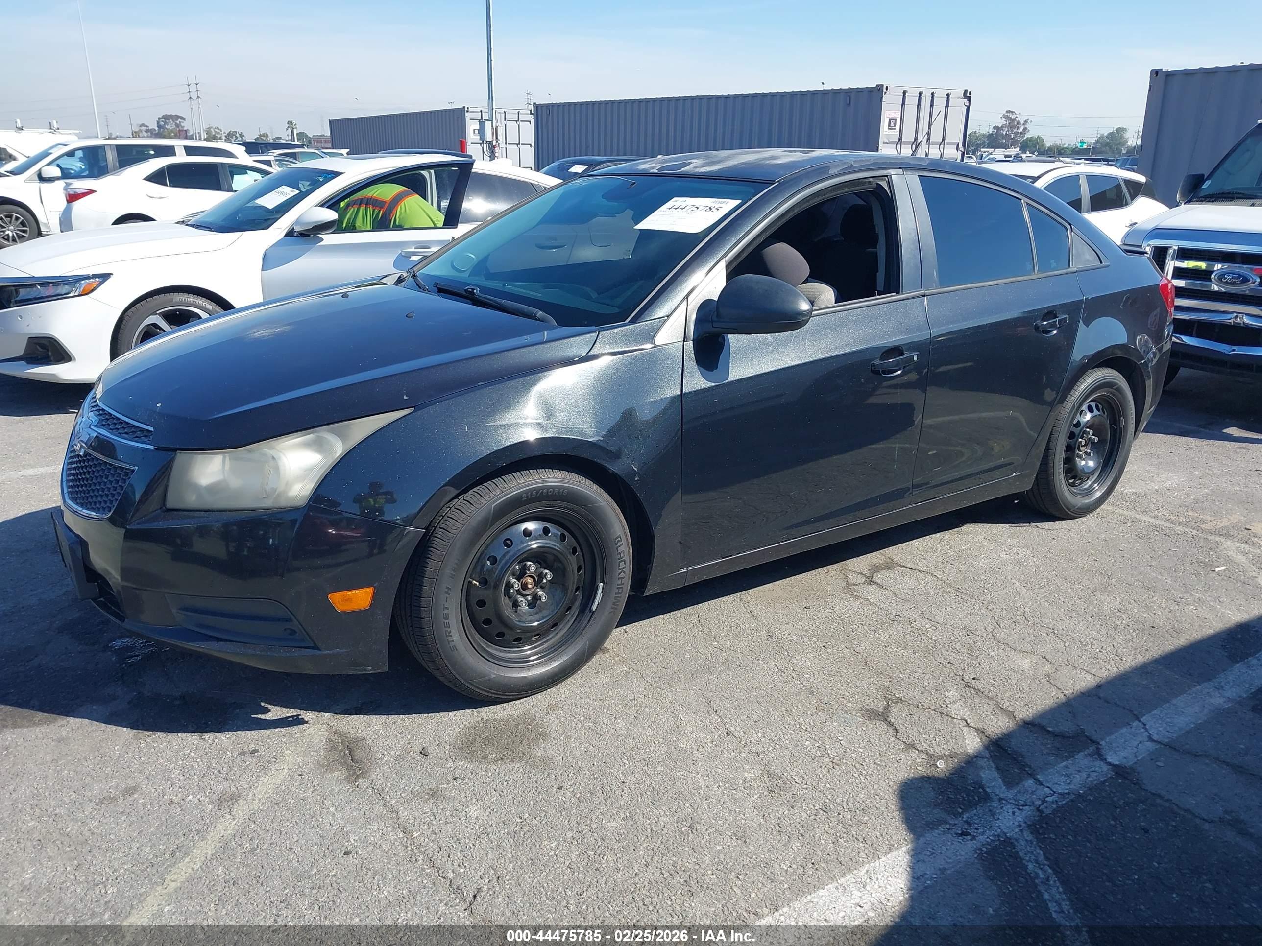 CHEVROLET CRUZE image 2