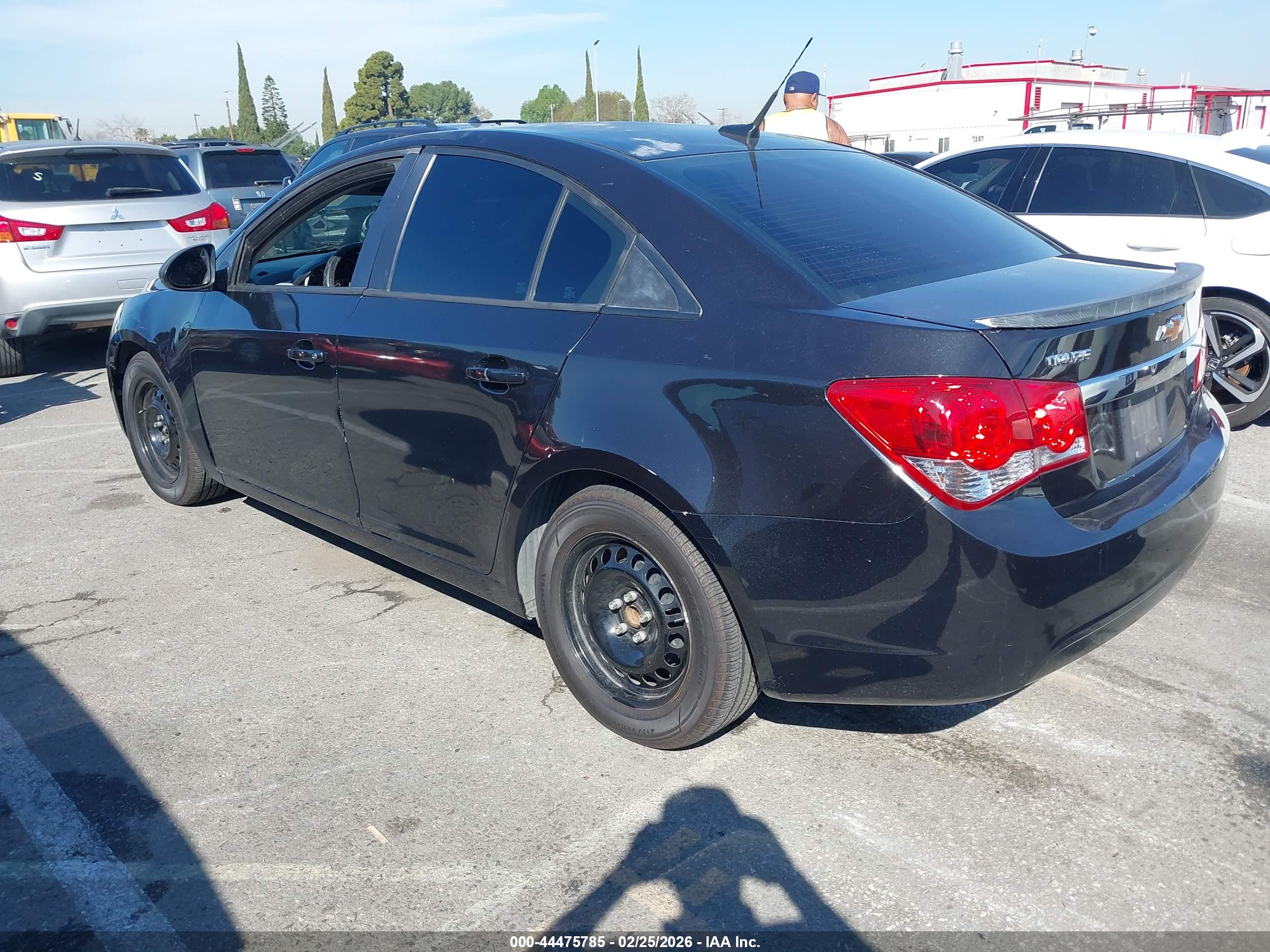 CHEVROLET CRUZE image 3