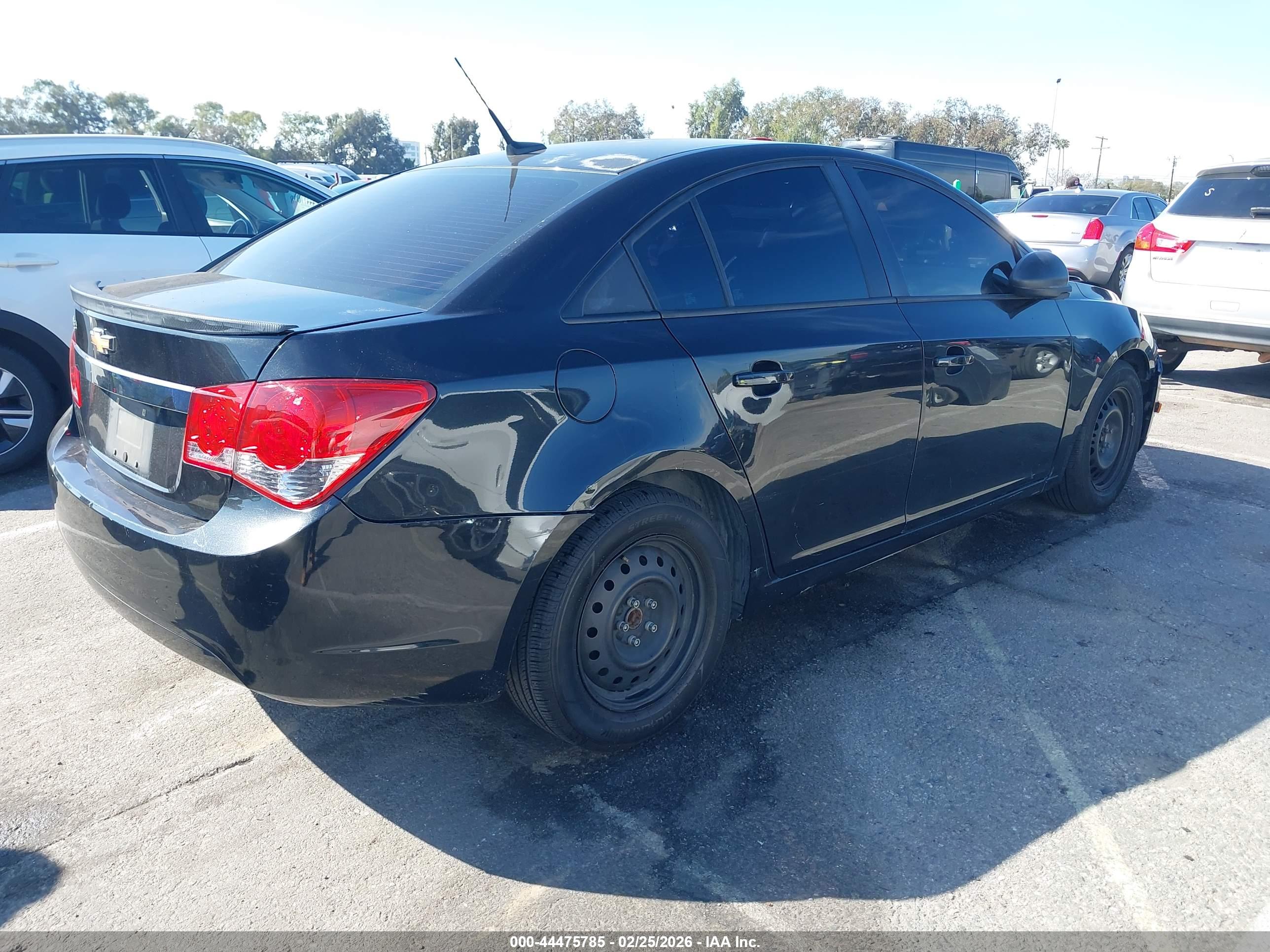 CHEVROLET CRUZE image 4